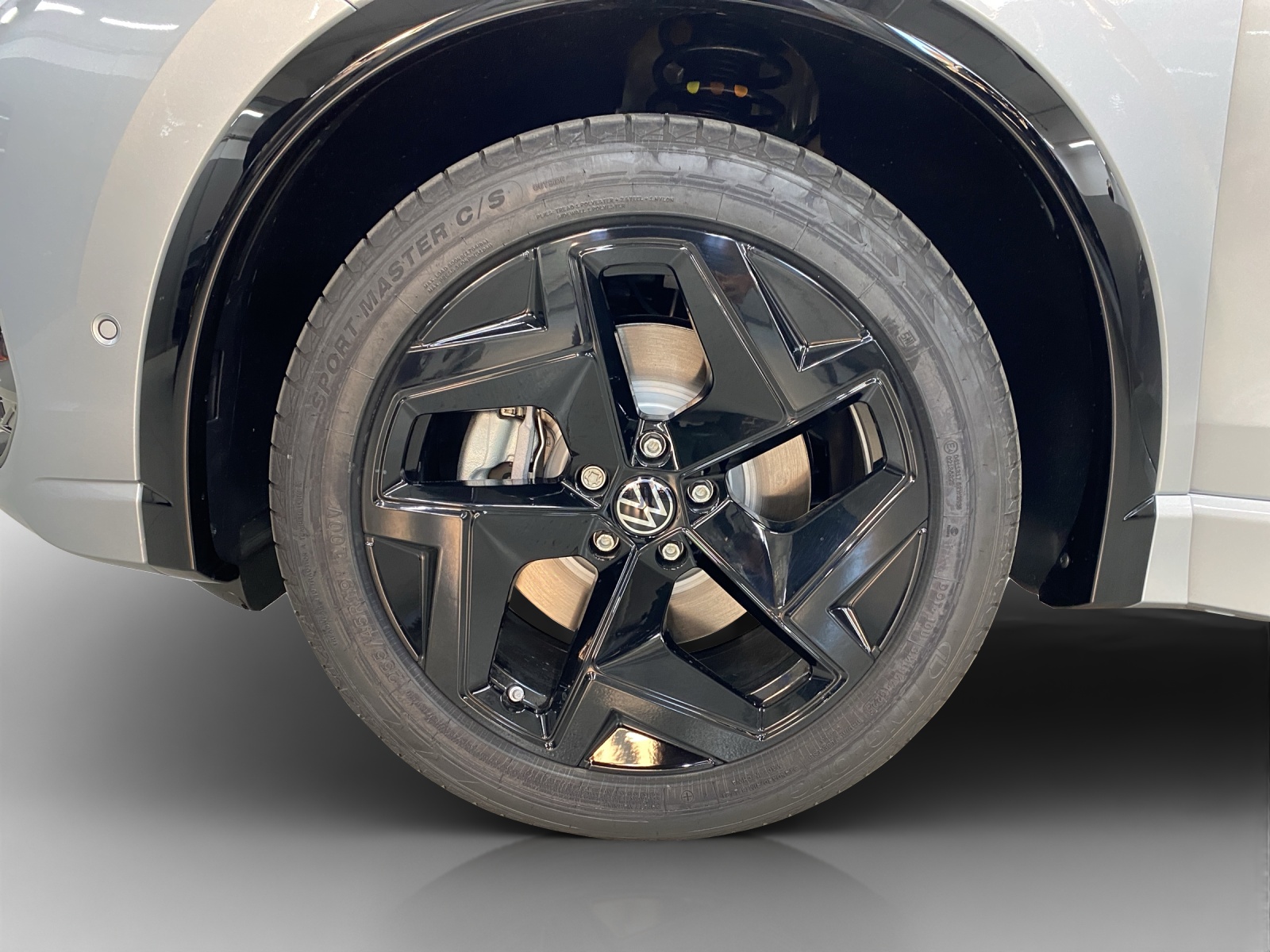 VW Tiguan 2.0 TSI DSG R-Line 4Motion-image-15