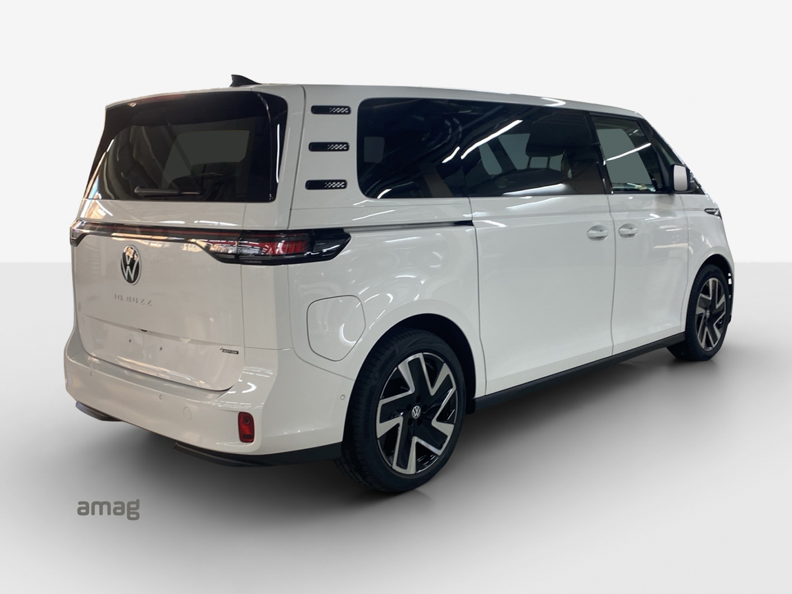 VW ID.Buzz LWB Pro 4 Motion-image-4