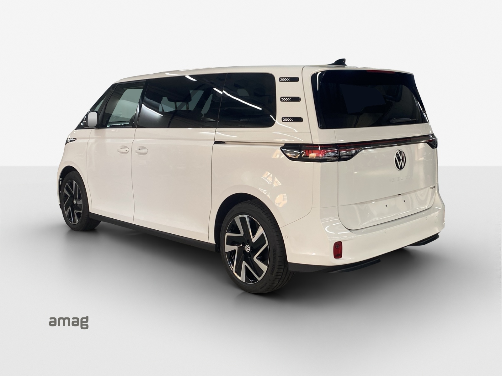 VW ID.Buzz LWB Pro 4 Motion-image-2