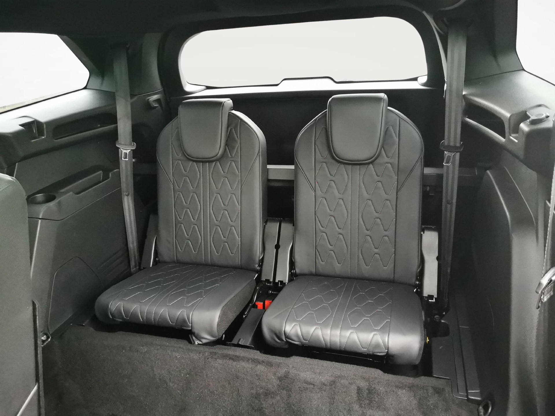 PEUGEOT 5008 1.6 PureTech GT Pack-image-8