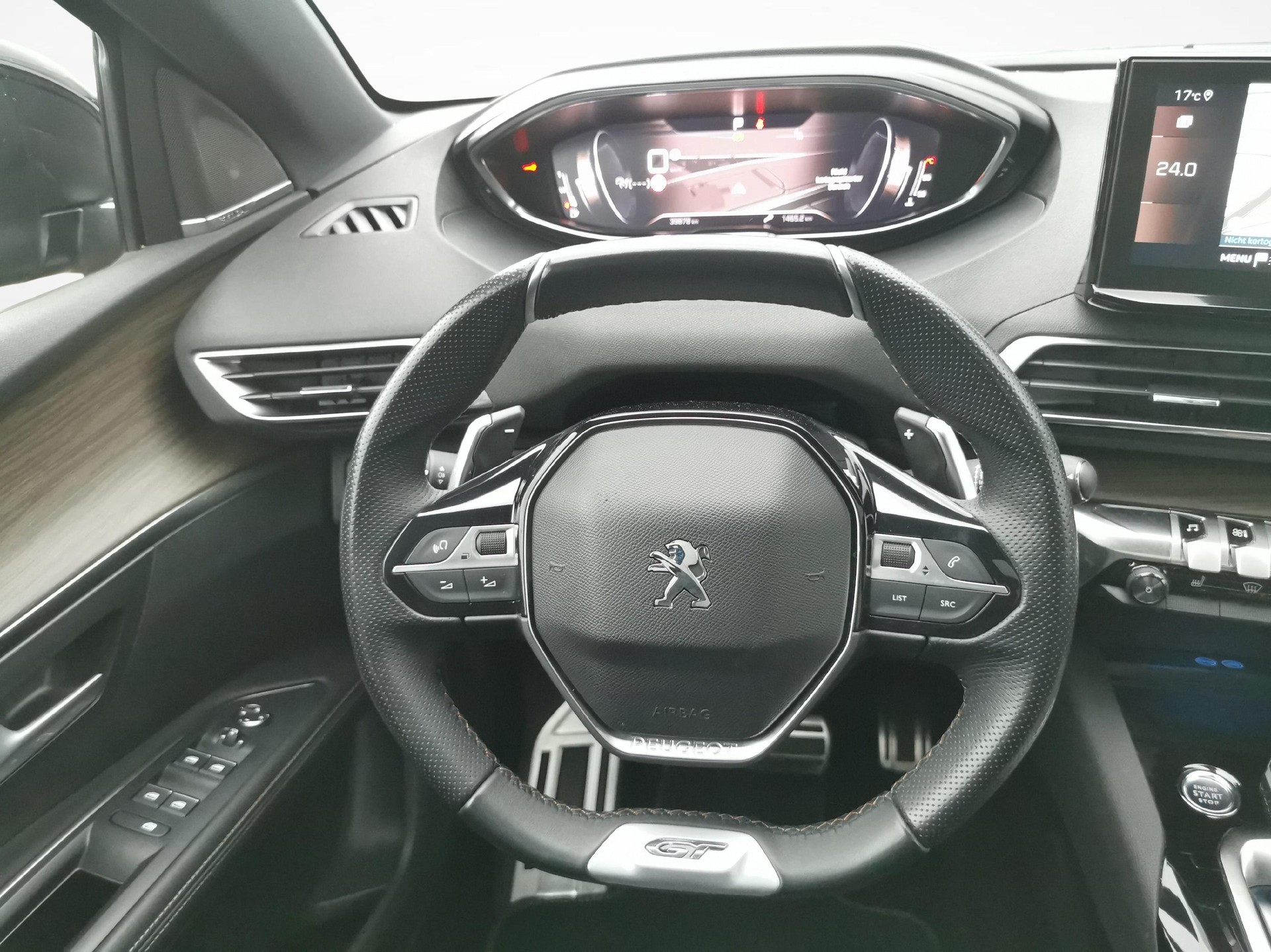 PEUGEOT 5008 1.6 PureTech GT Pack-image-10
