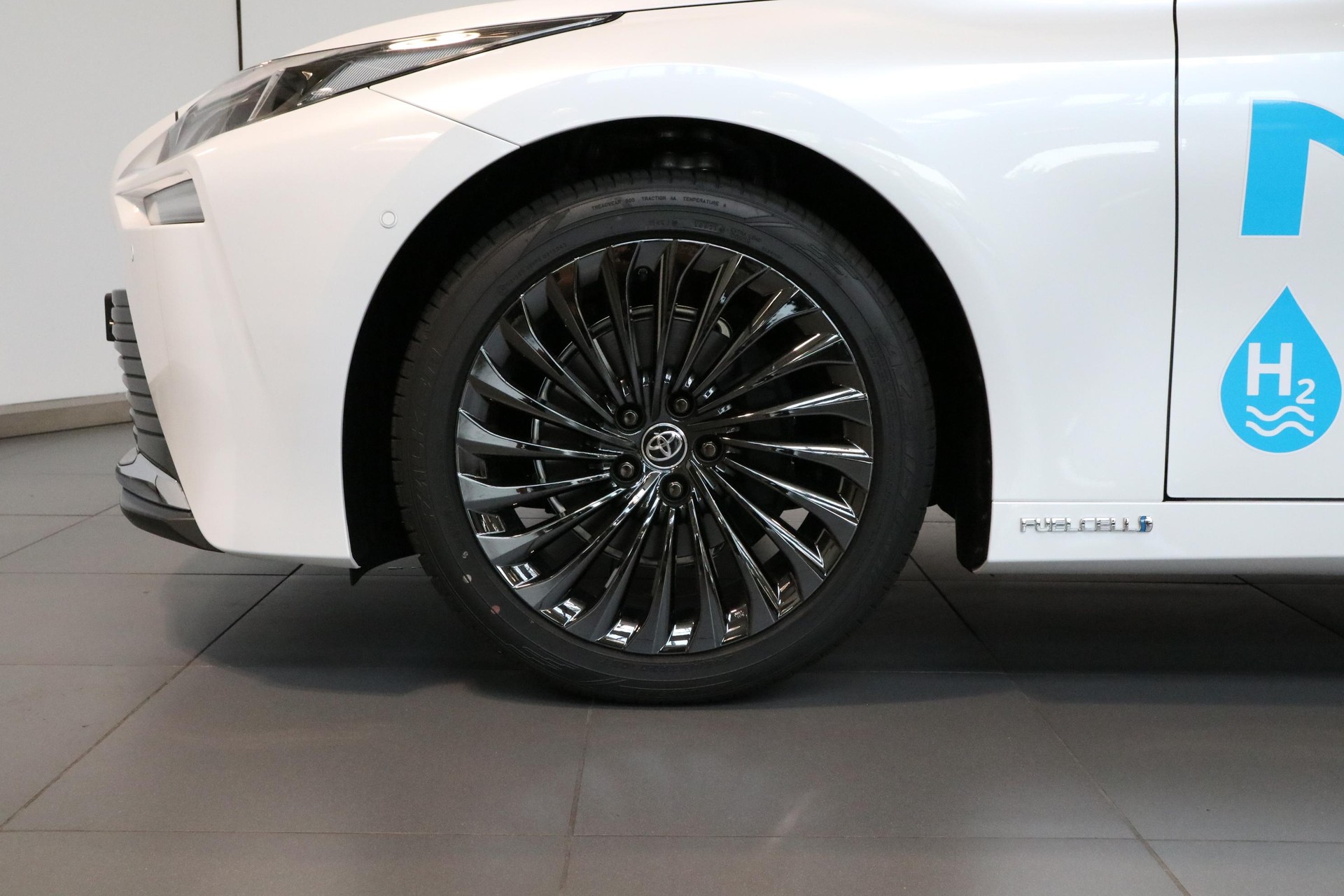 TOYOTA Mirai Fuel Cell Platinum-image-9