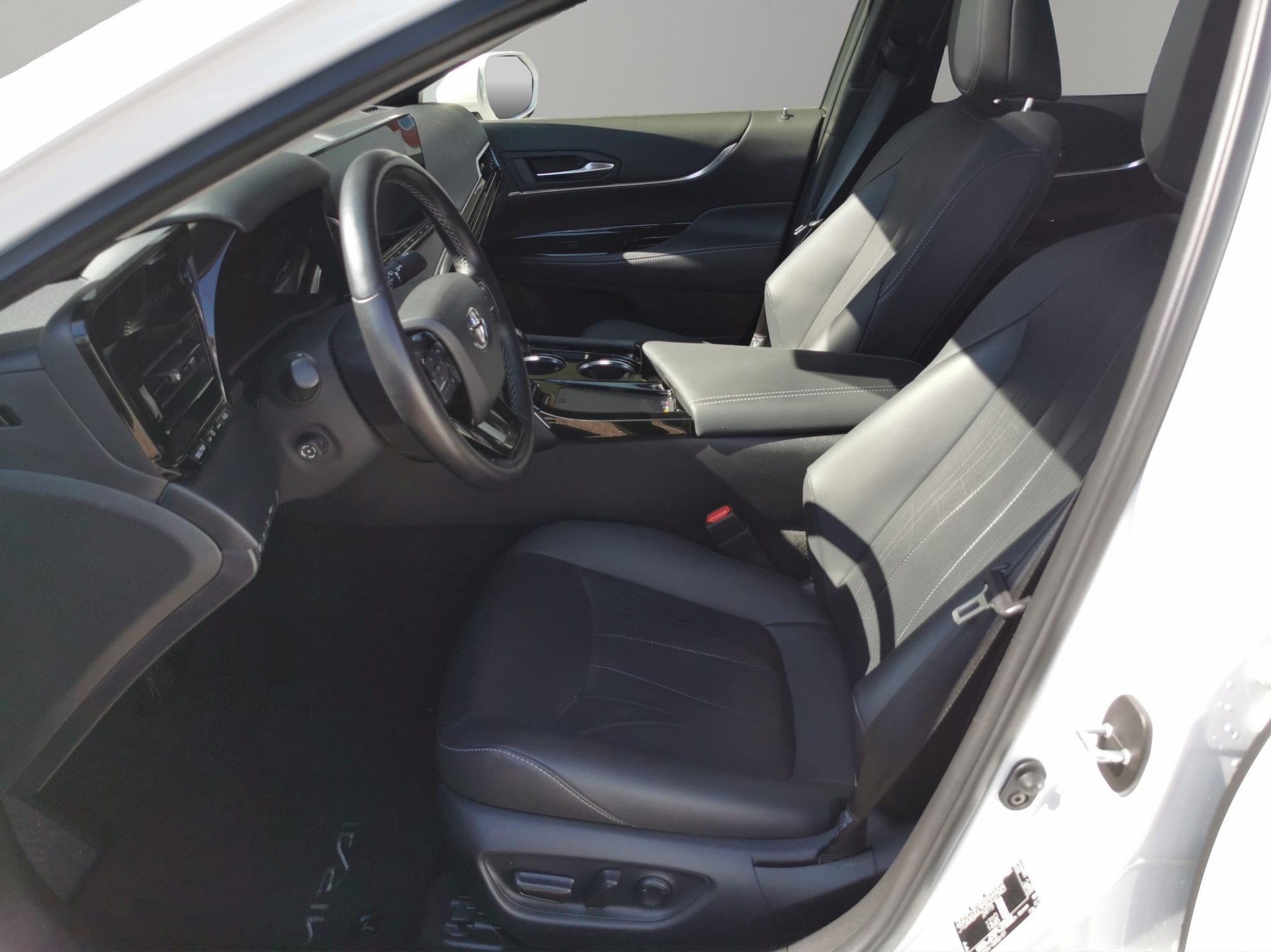 TOYOTA Mirai Fuel Cell Platinum-image-1