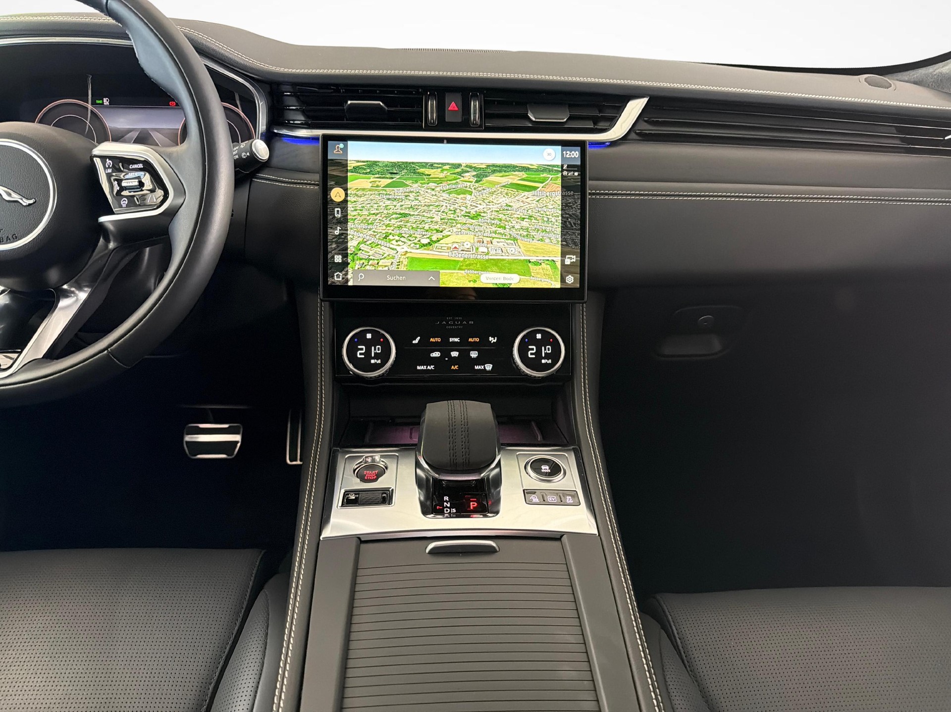 JAGUAR F-Pace 2.0 P400e R-Dynamic HSE AWD Plug In Hybrid 404PS-image-15