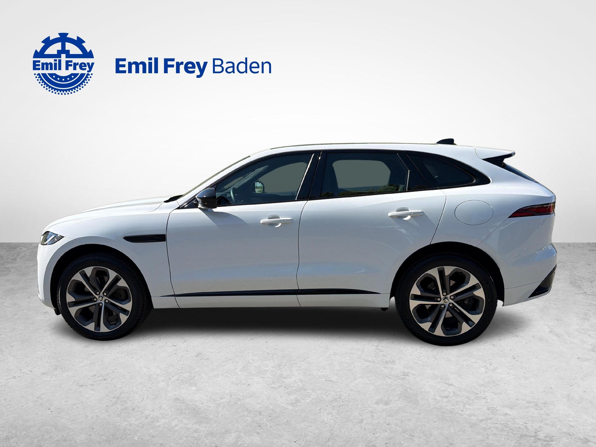 JAGUAR F-Pace 2.0 P400e R-Dynamic HSE AWD Plug In Hybrid 404PS-showroom-element-1