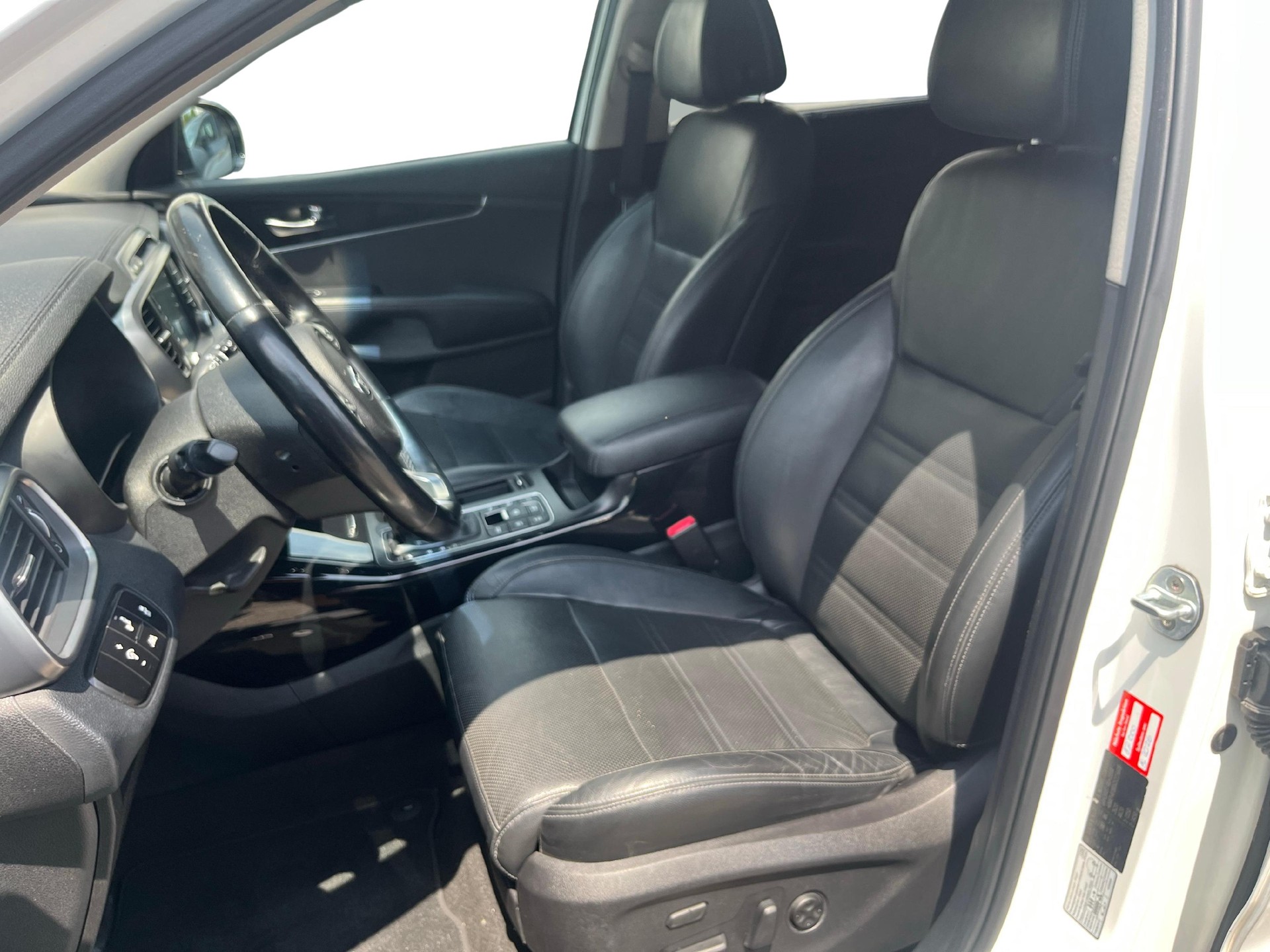KIA Sorento 2.2 CRDI Style 7P. Automatic-image-10