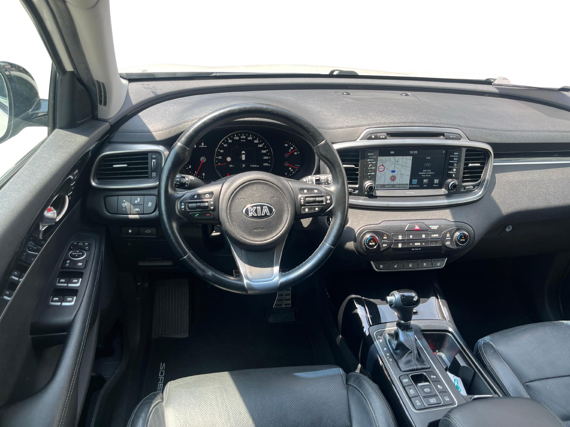 KIA Sorento 2.2 CRDI Style 7P. Automatic-image-7