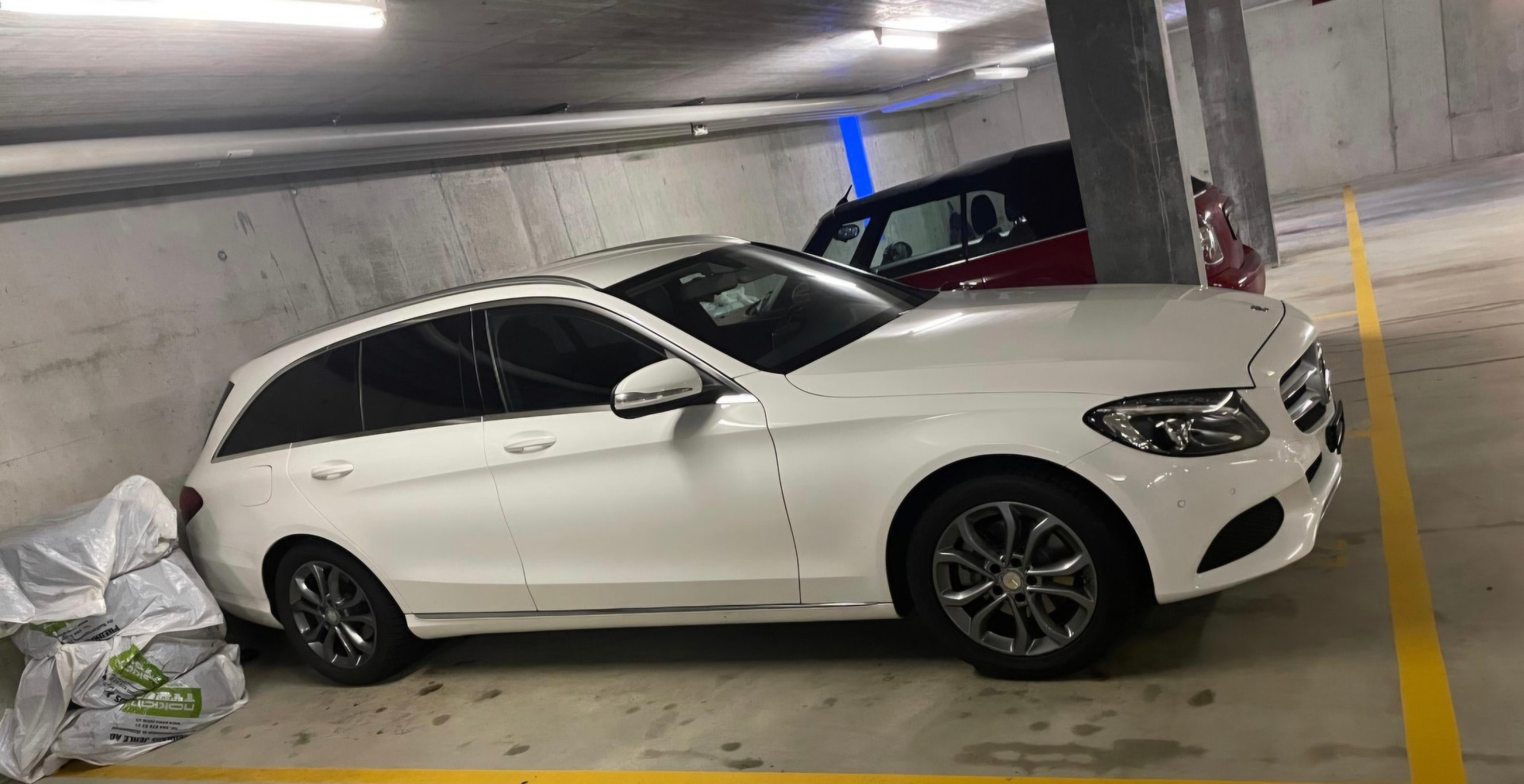 MERCEDES-BENZ C 220 BlueTec-image-10