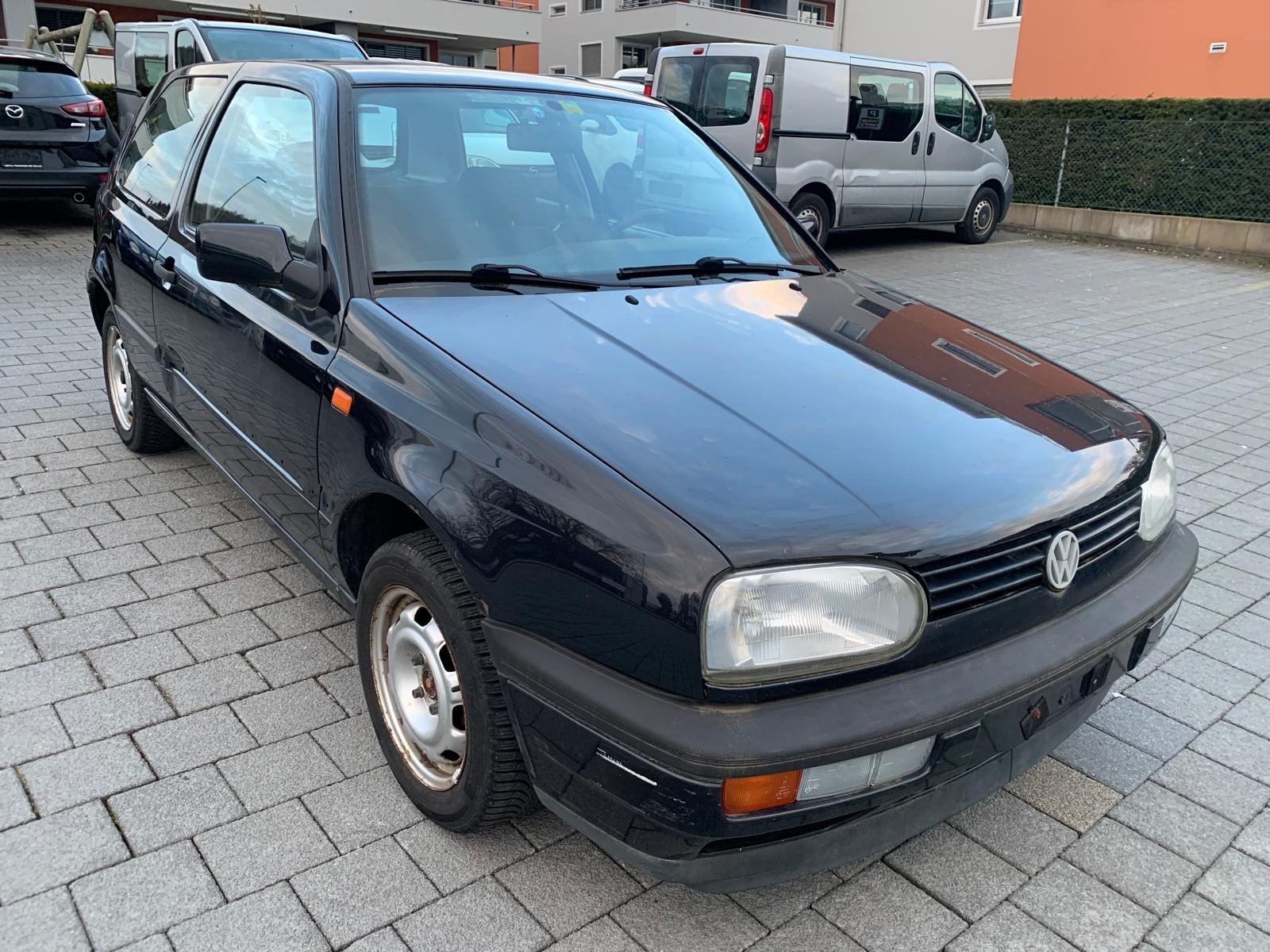 VW Golf 1800 S-Plus (GL)-image-1