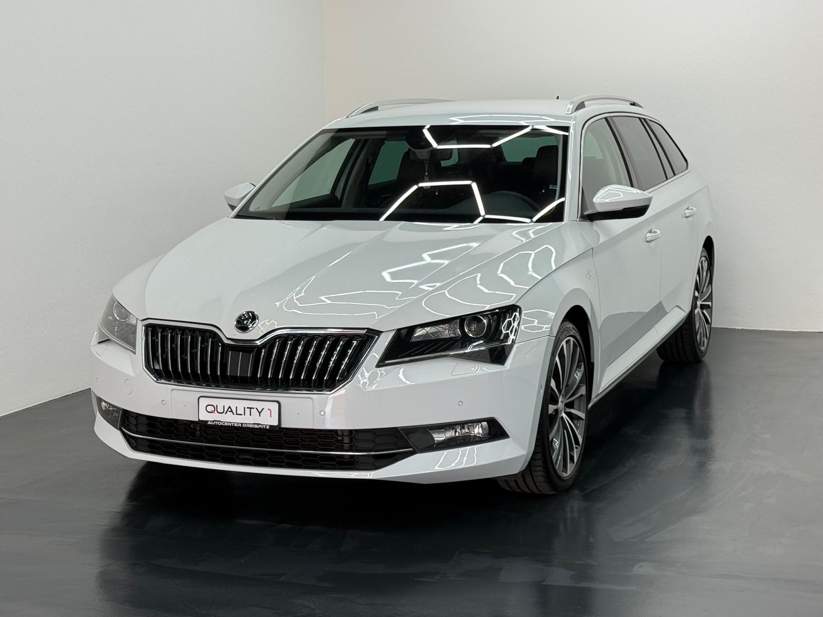 SKODA Superb Combi 2.0 TDi Laurin & Klement-image-0