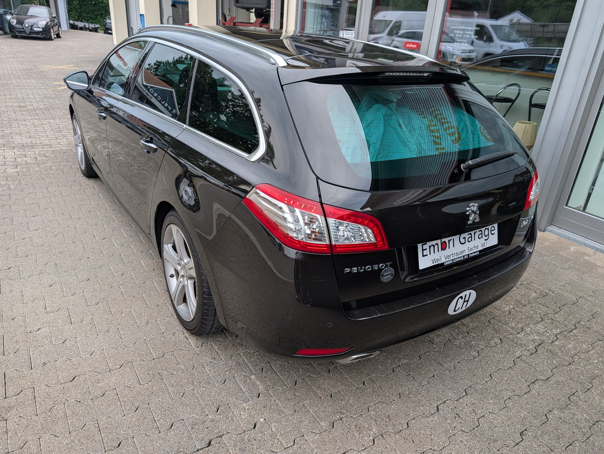 PEUGEOT 508 SW 2.2 HDI GT Automatic-image-4