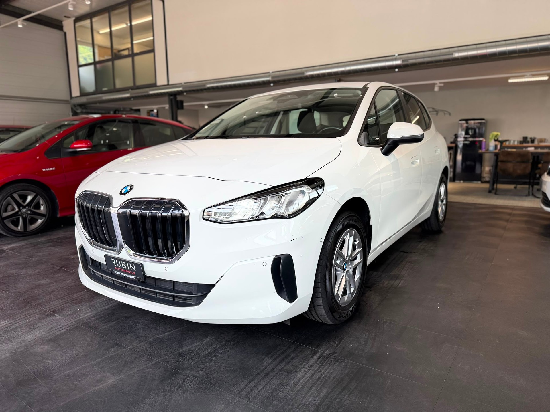 BMW 218i Active Tourer DKG-image-0