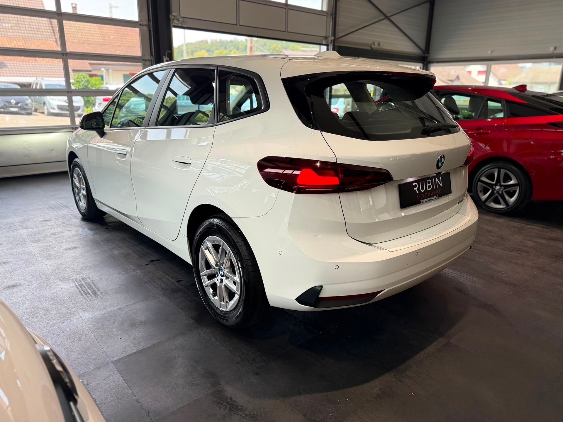 BMW 218i Active Tourer DKG-image-2