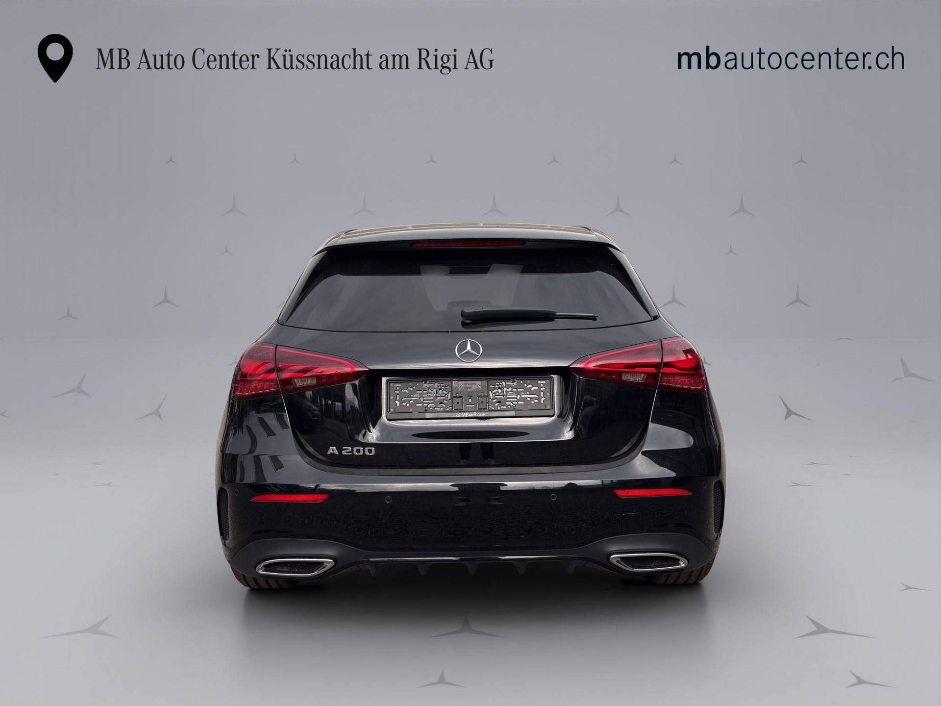 MERCEDES-BENZ A 200 Night Star AMG Line-image-5