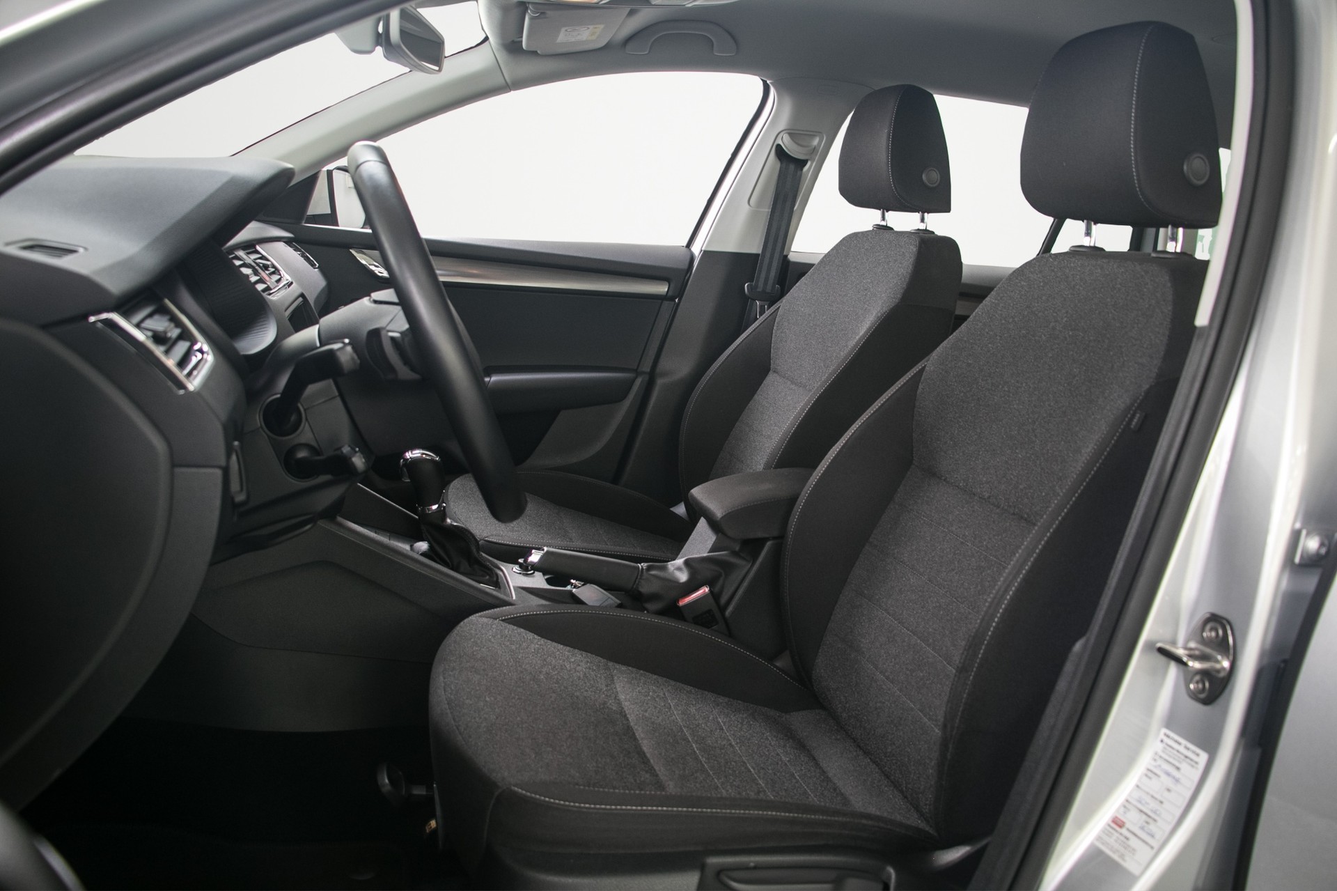 SKODA Octavia Combi 1.5 TSI Soleil DSG-image-10