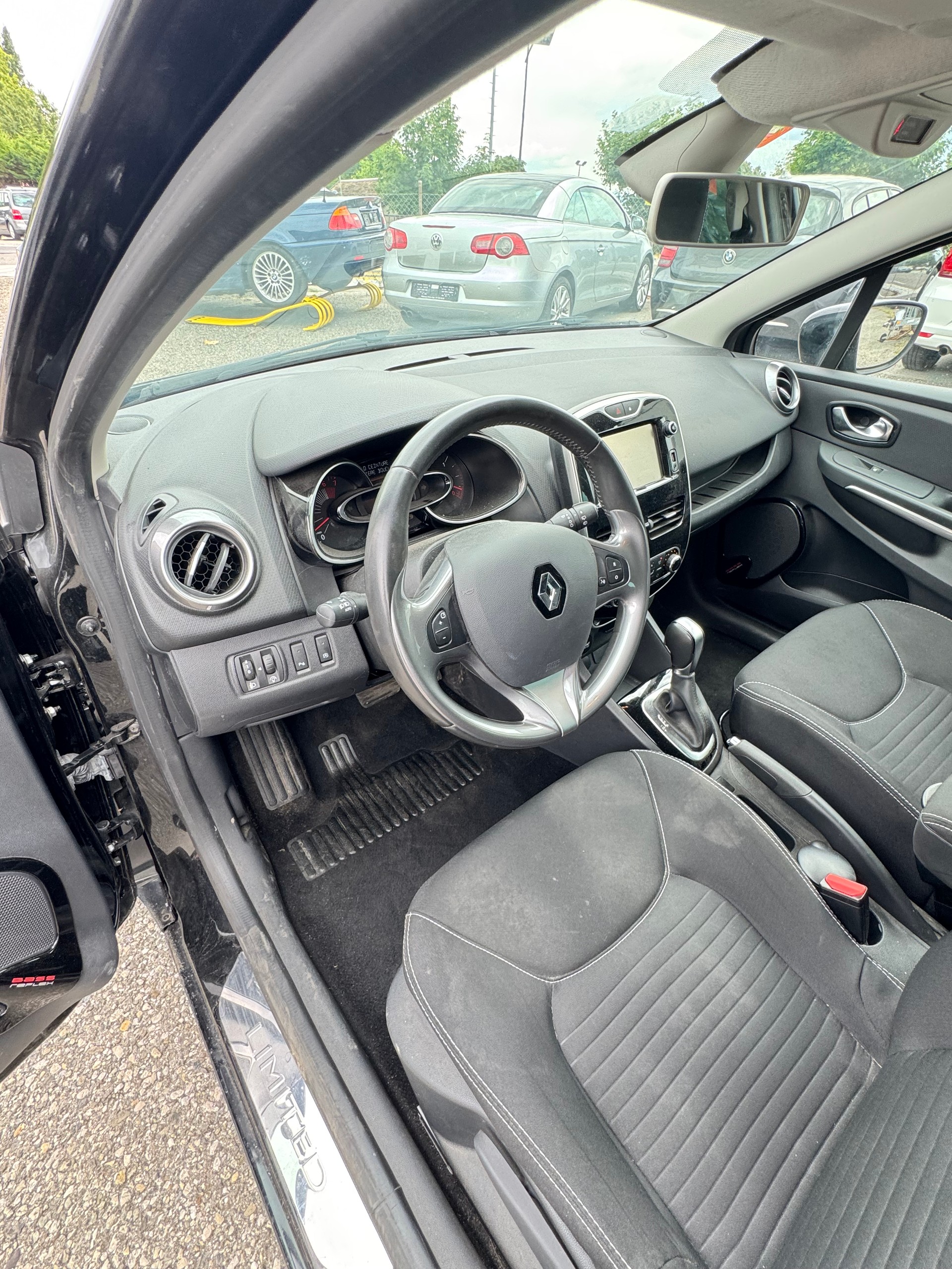 RENAULT Clio 1.2 16V T Limited EDC-image-7