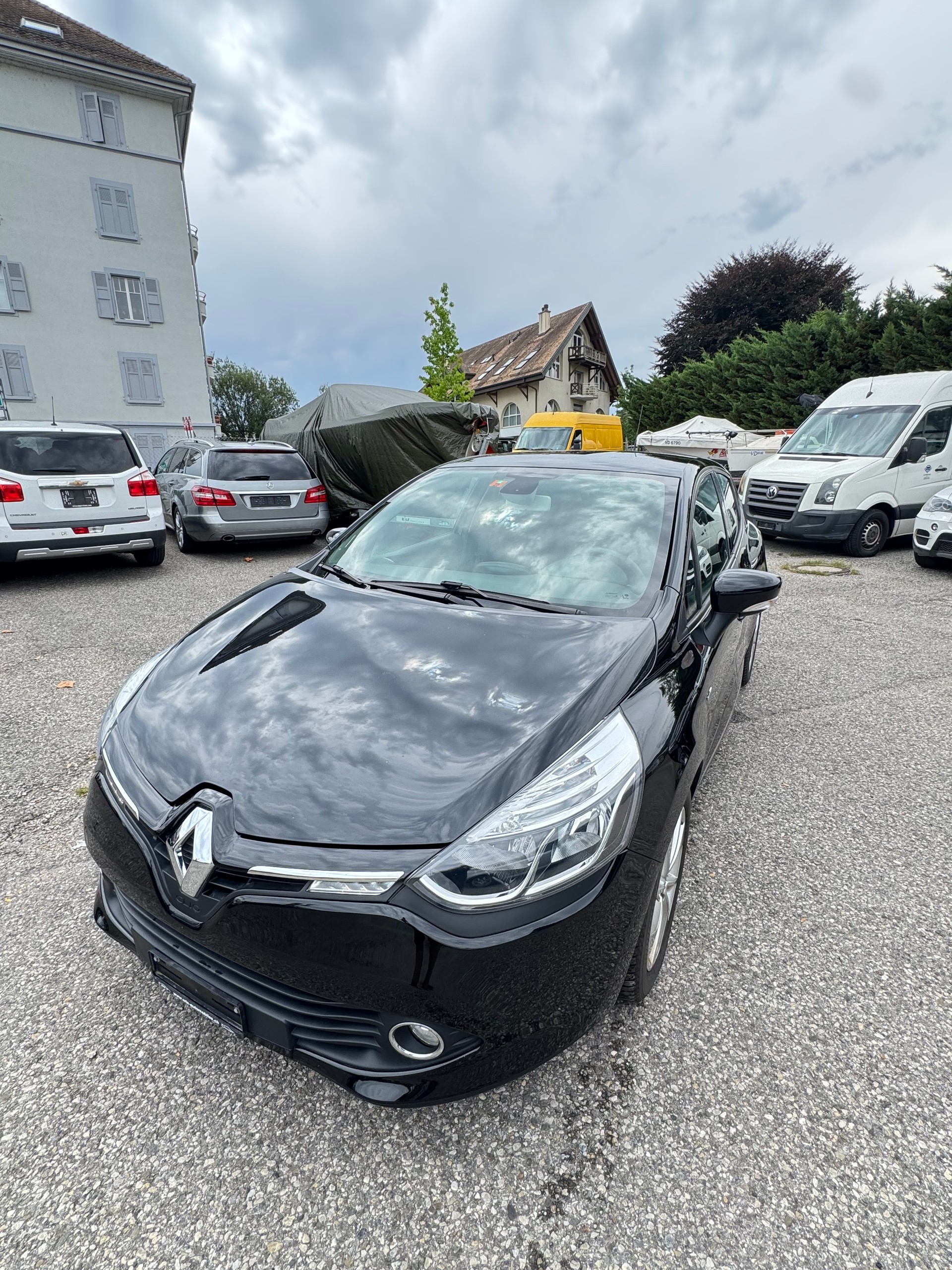 RENAULT Clio 1.2 16V T Limited EDC-image-1