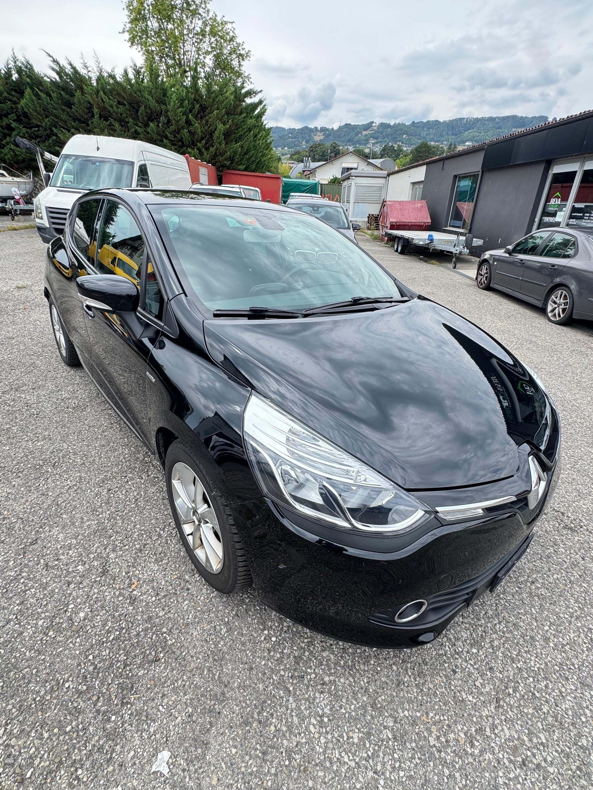 RENAULT Clio 1.2 16V T Limited EDC-image-0