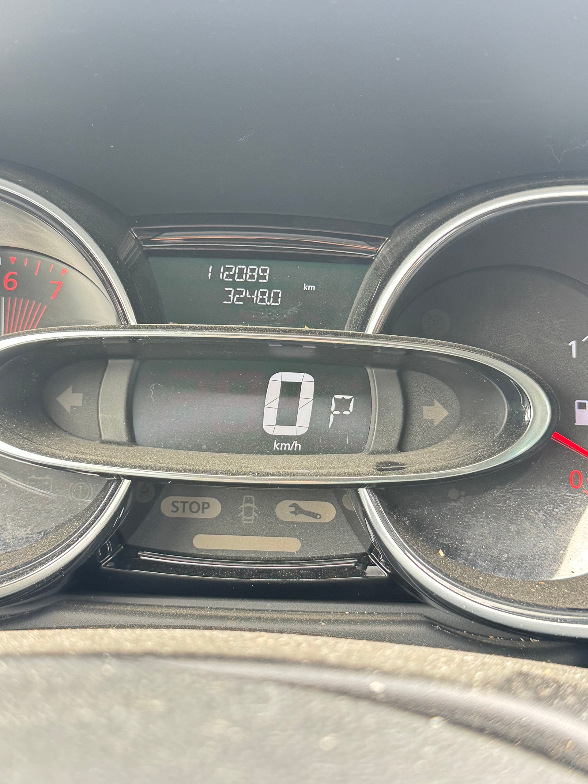RENAULT Clio 1.2 16V T Limited EDC-image-8