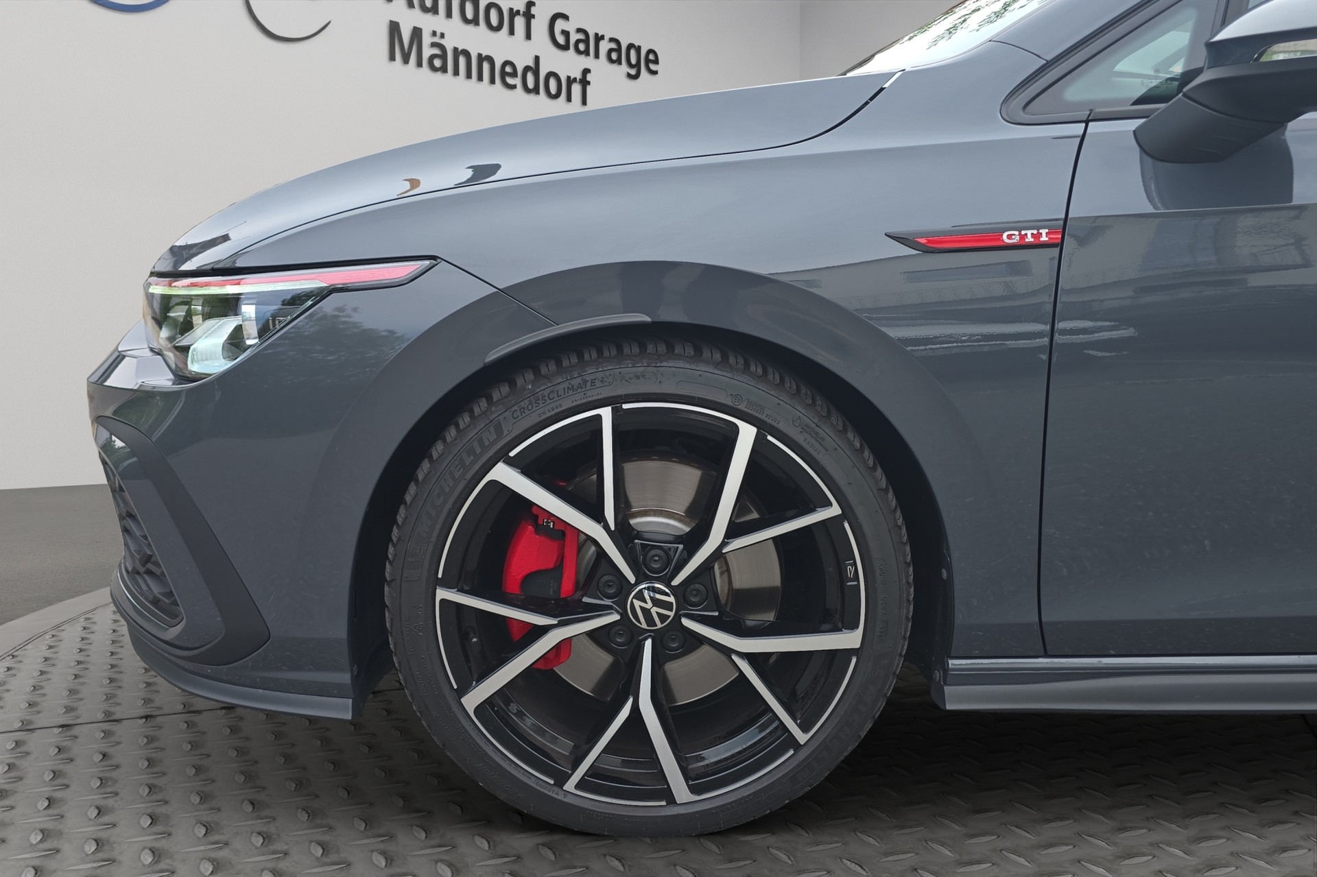 VW Golf 2.0 TSI GTI DSG-image-11