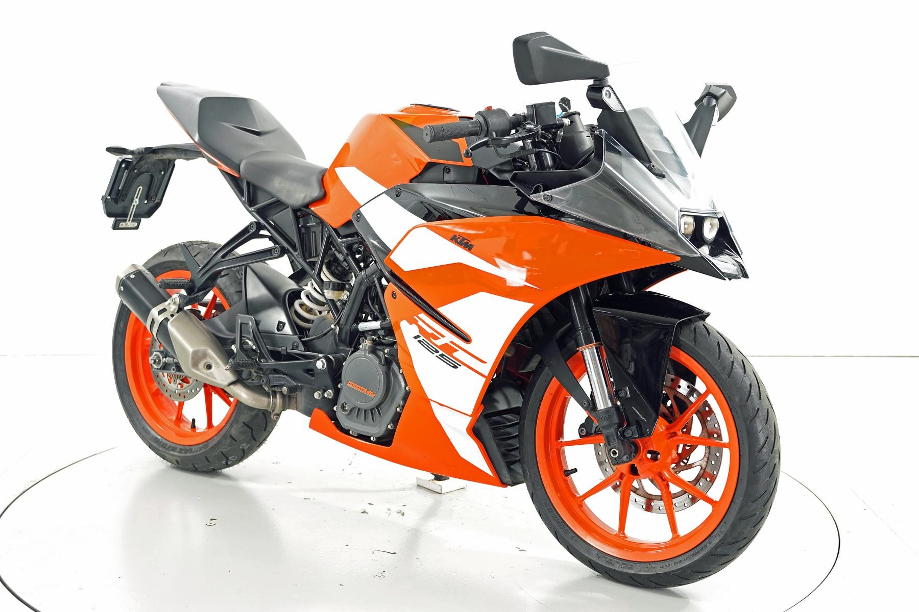 KTM RC 125-showroom-element-1