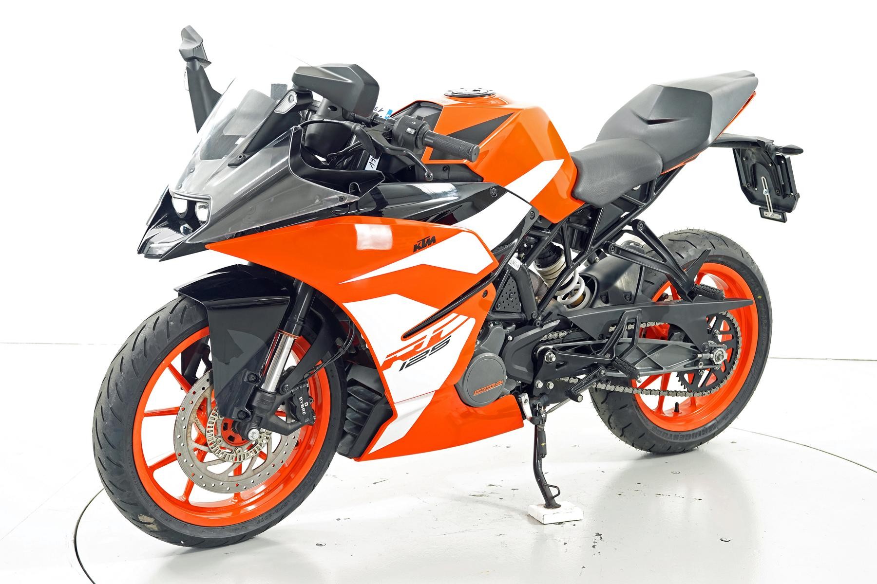 KTM RC 125-showroom-element-2