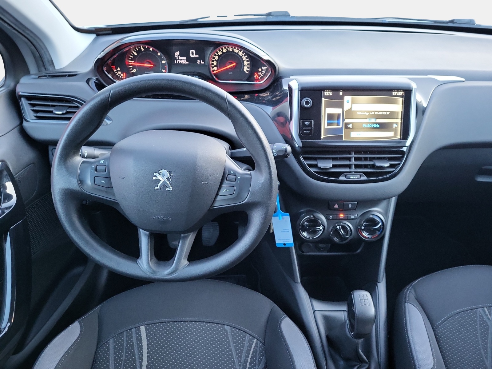 PEUGEOT 208 1.2 VTI Access-image-9