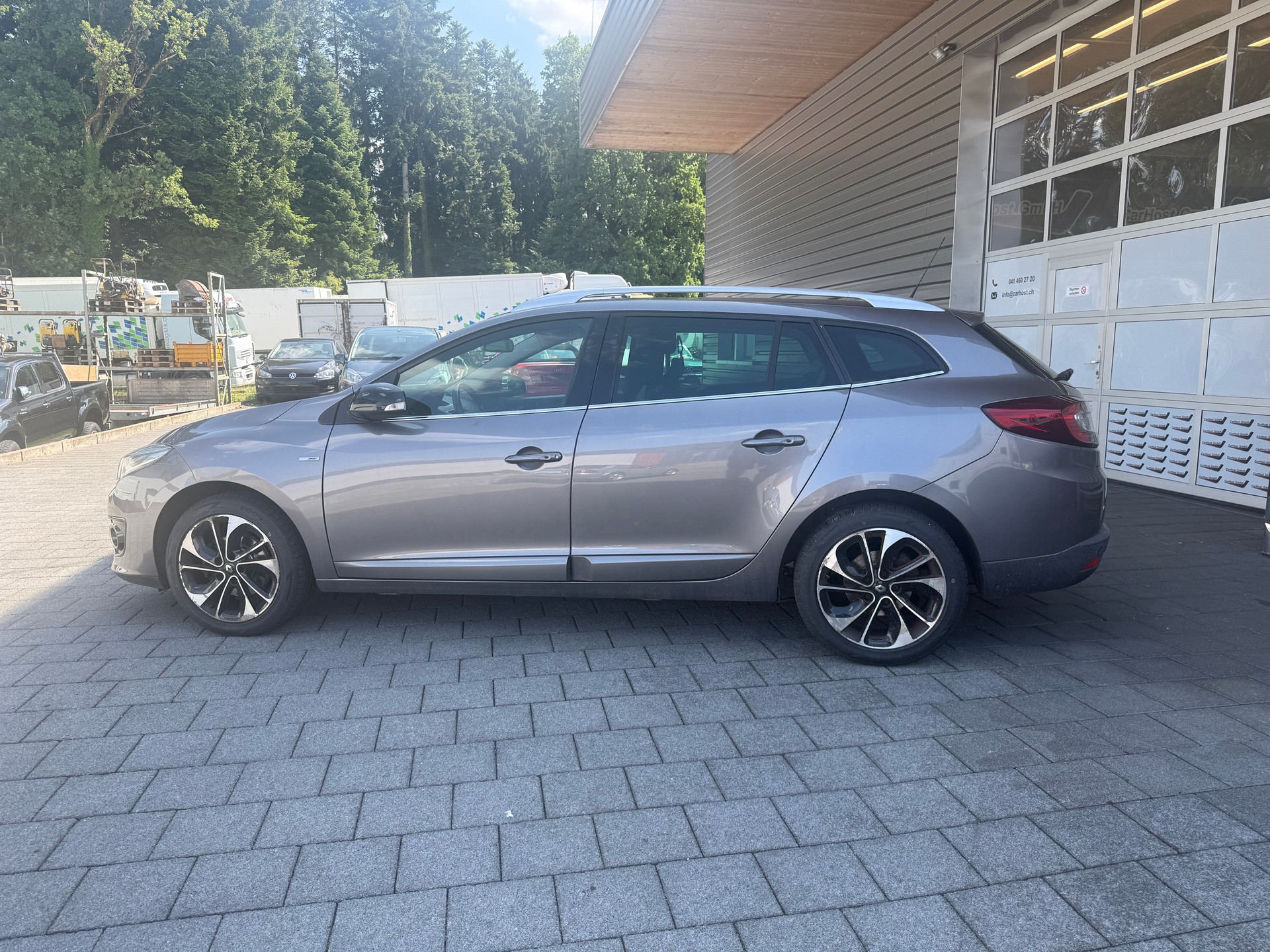 RENAULT Mégane Grandtour 1.2 16V Turbo Swiss Edition EDC-image-4