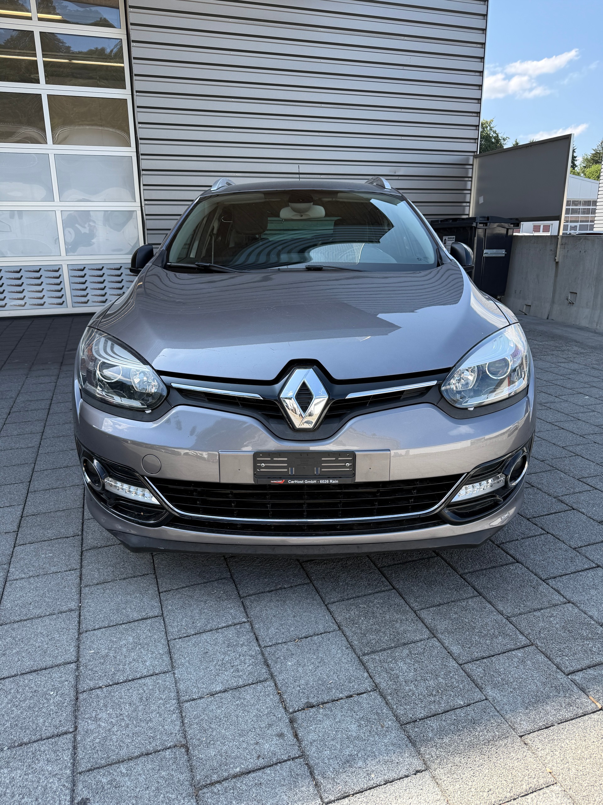 RENAULT Mégane Grandtour 1.2 16V Turbo Swiss Edition EDC-image-0