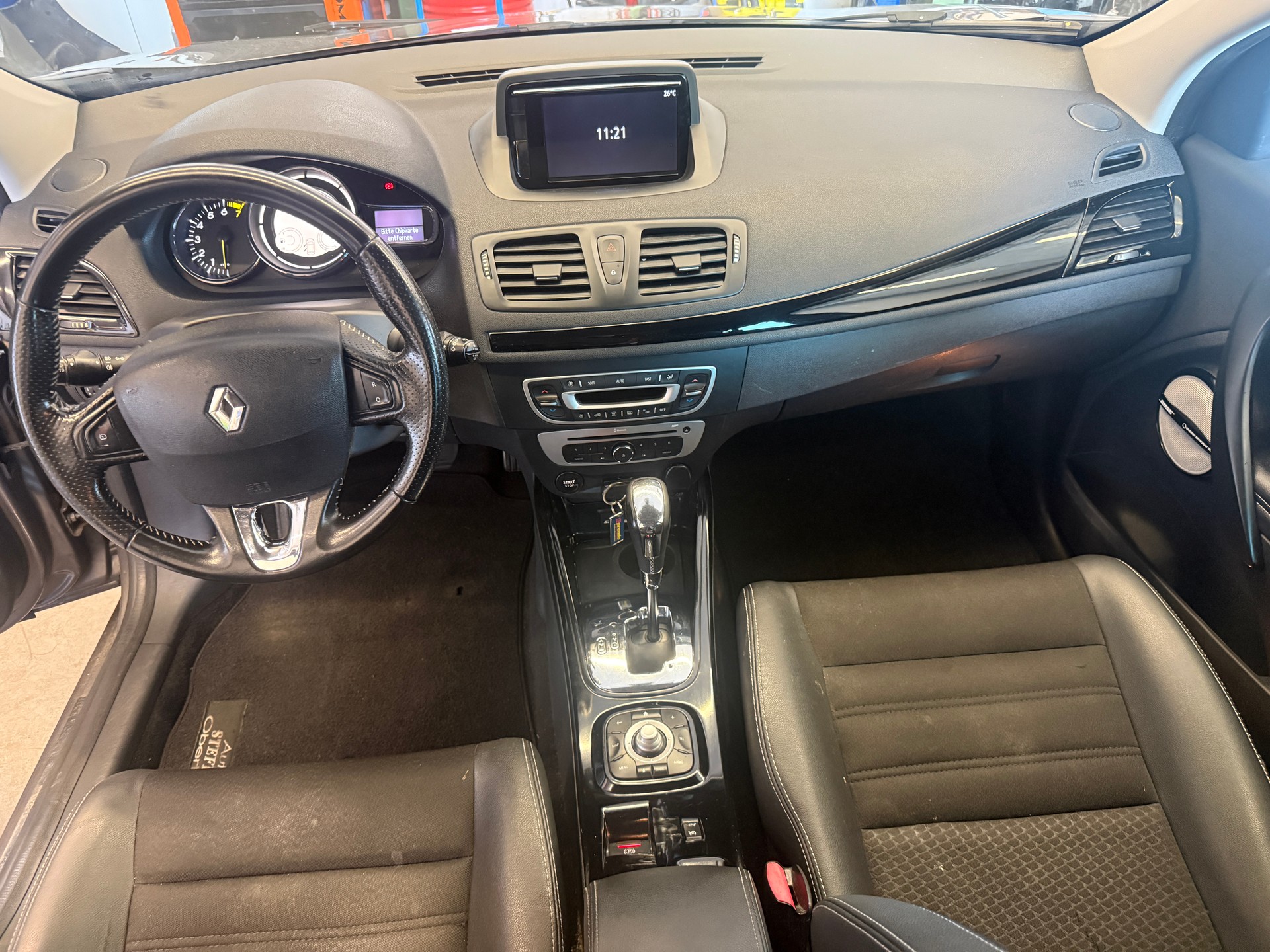 RENAULT Mégane Grandtour 1.2 16V Turbo Swiss Edition EDC-image-10