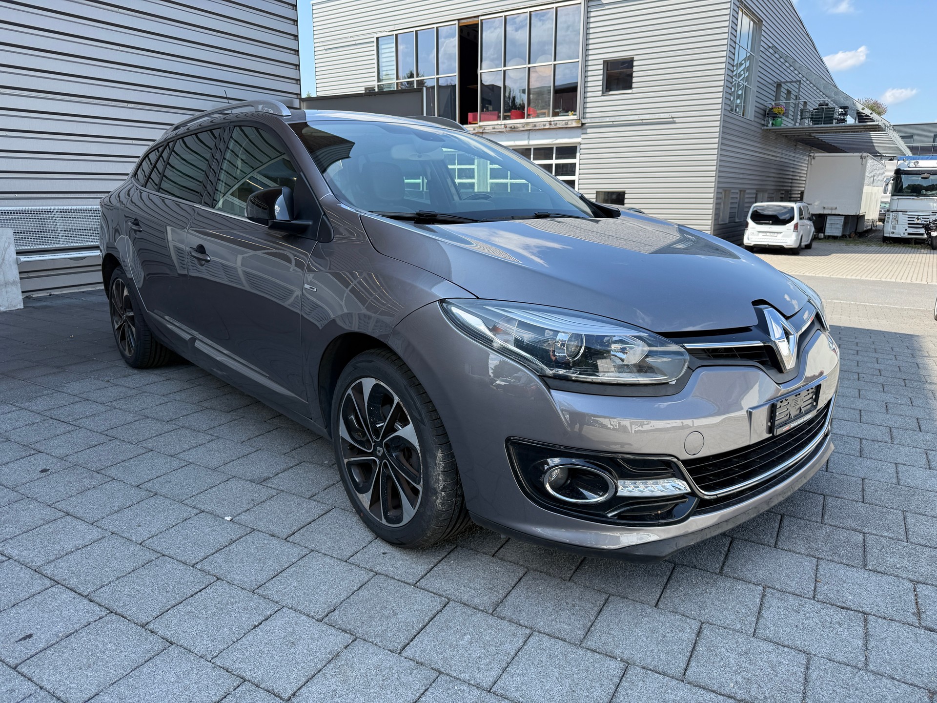 RENAULT Mégane Grandtour 1.2 16V Turbo Swiss Edition EDC-image-2