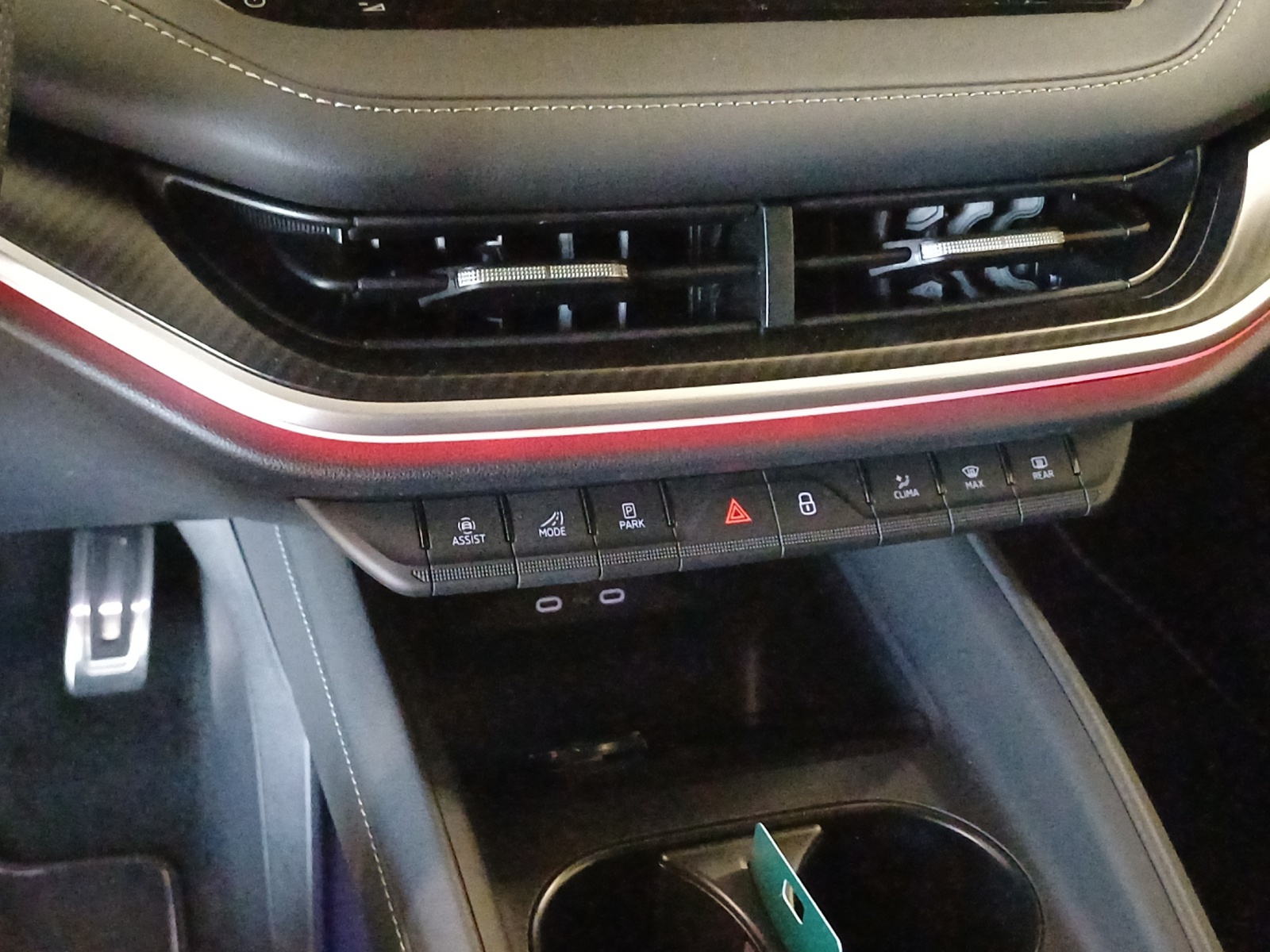SKODA Elroq 85x Sportline 4x4-image-10