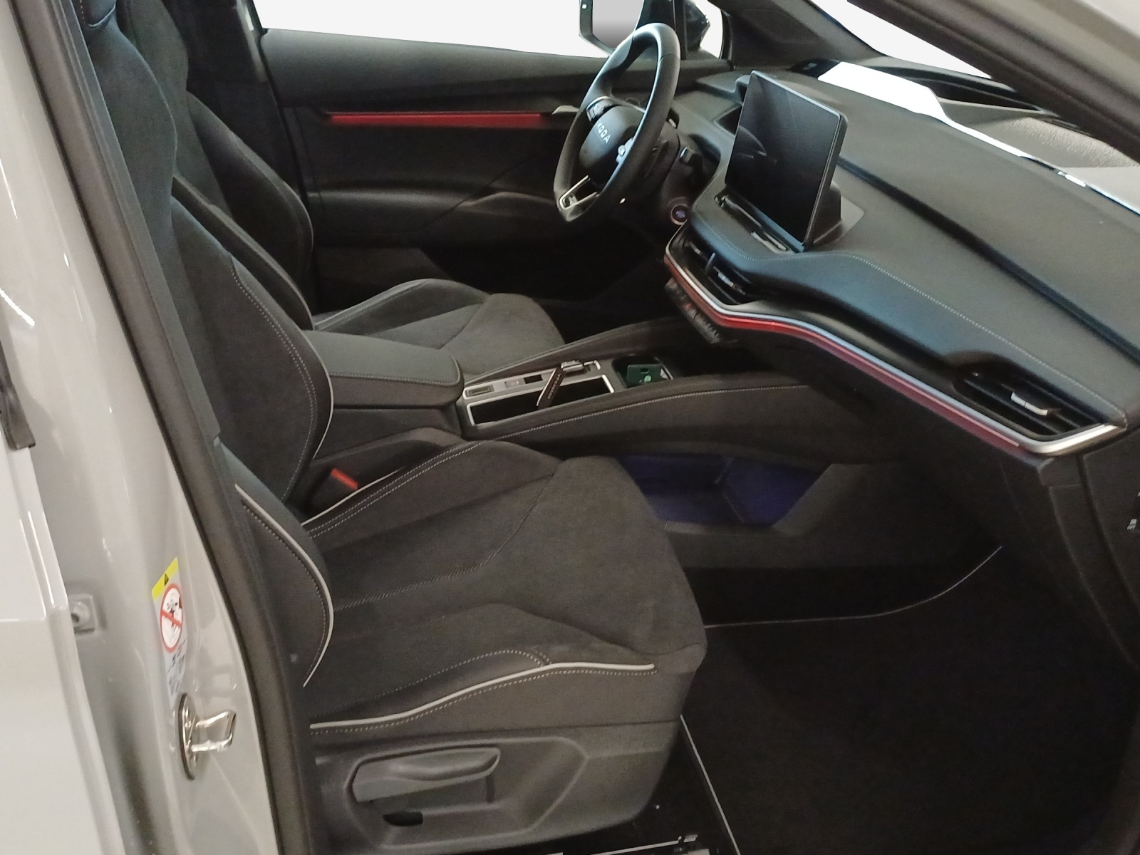 SKODA Elroq 85x Sportline 4x4-image-15