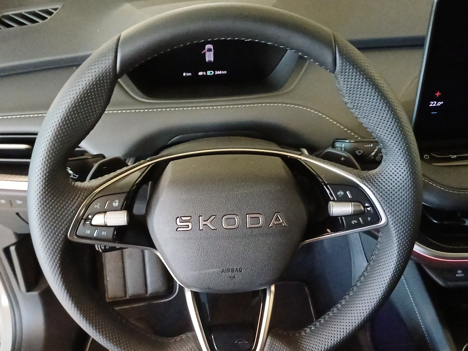 SKODA Elroq 85x Sportline 4x4-image-9