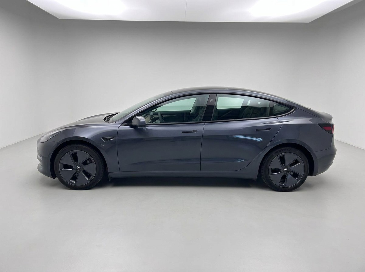 TESLA Model 3 RWD Long Range-image-1