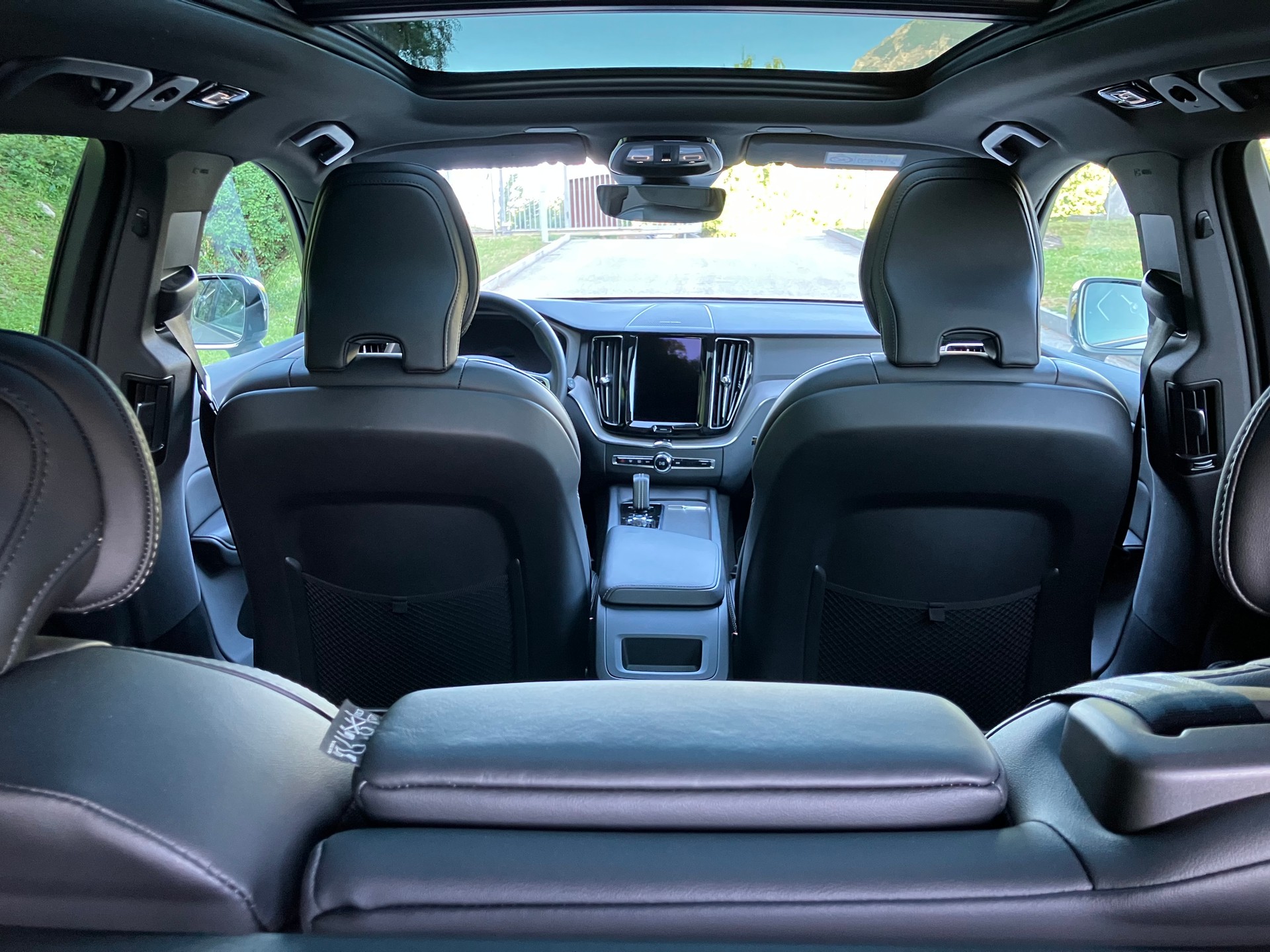 VOLVO 2.0 T6 TE R-Design eAWD-image-15