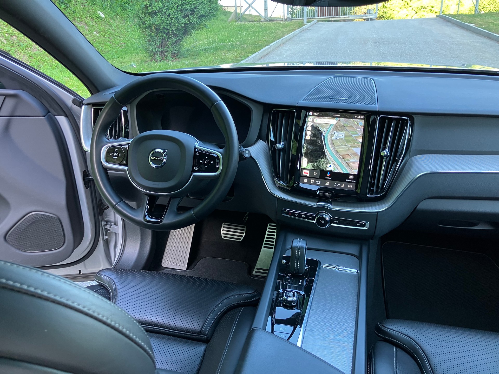 VOLVO 2.0 T6 TE R-Design eAWD-image-11
