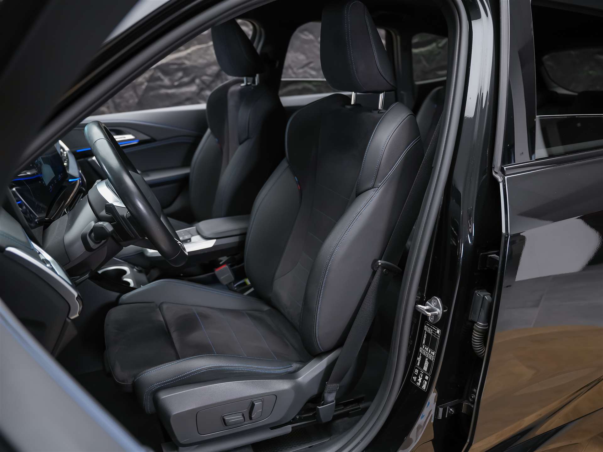 BMW X1 xDrive 23i M Sport *Abstandsregler*El. Sitze mit Memory*AHK*-image-8
