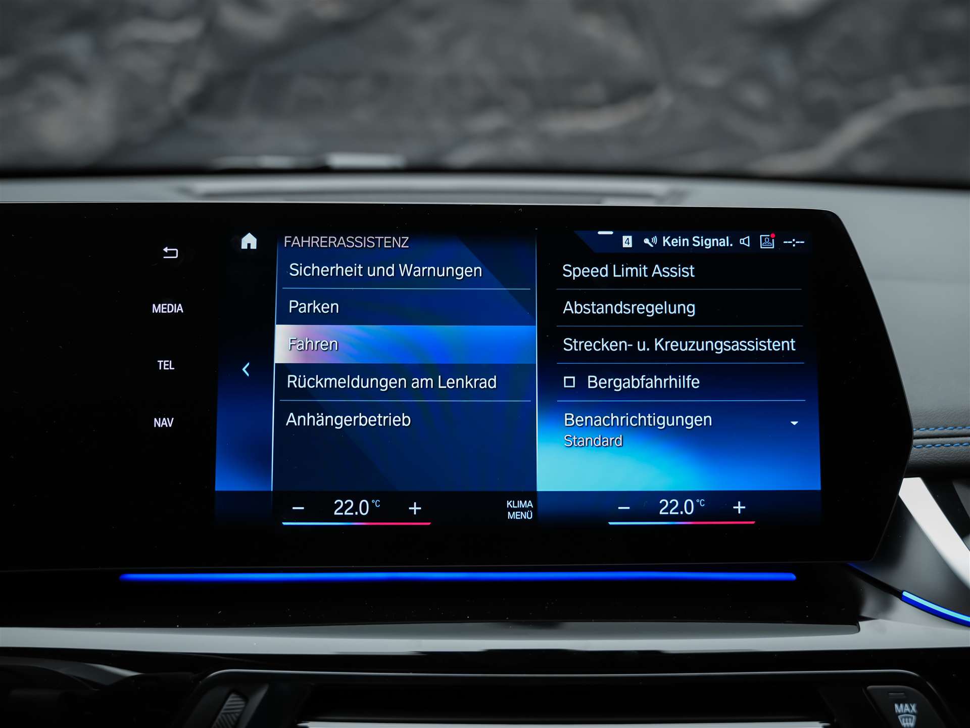 BMW X1 xDrive 23i M Sport *Abstandsregler*El. Sitze mit Memory*AHK*-image-36