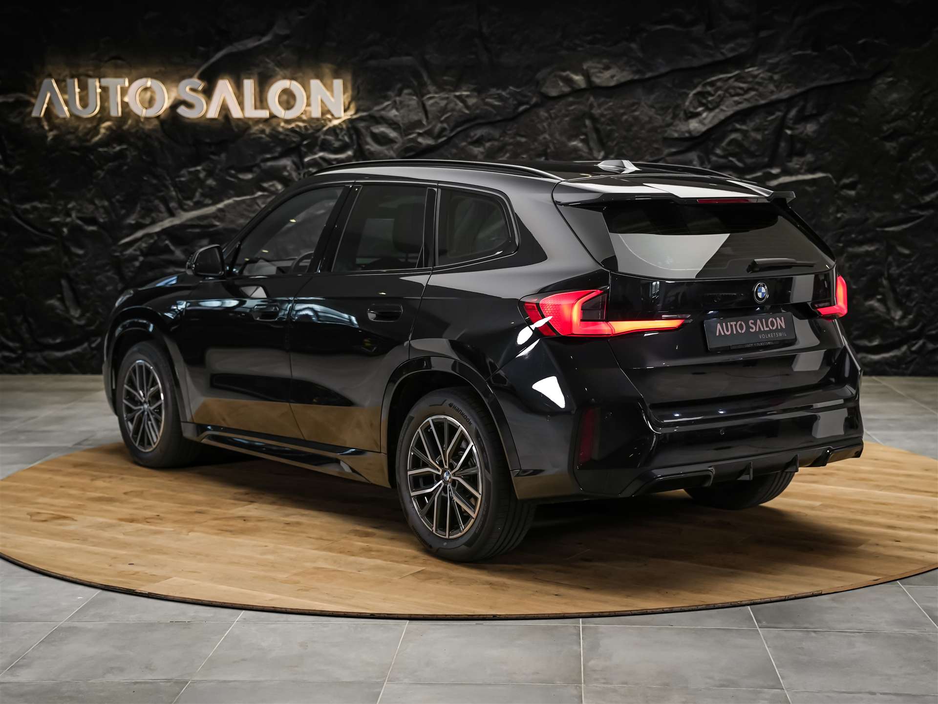 BMW X1 xDrive 23i M Sport *Abstandsregler*El. Sitze mit Memory*AHK*-image-2