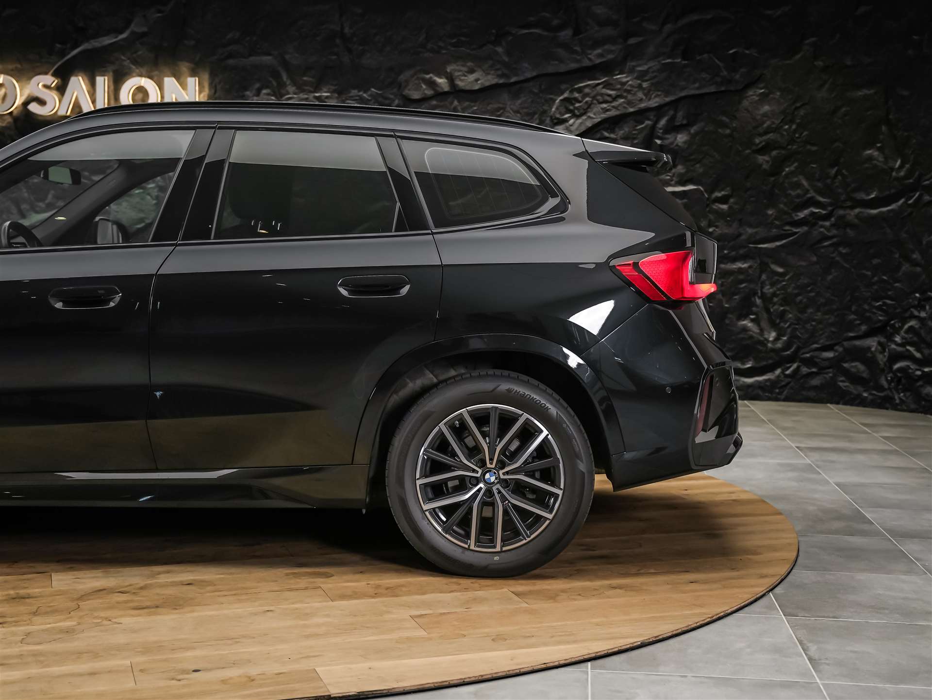 BMW X1 xDrive 23i M Sport *Abstandsregler*El. Sitze mit Memory*AHK*-image-16