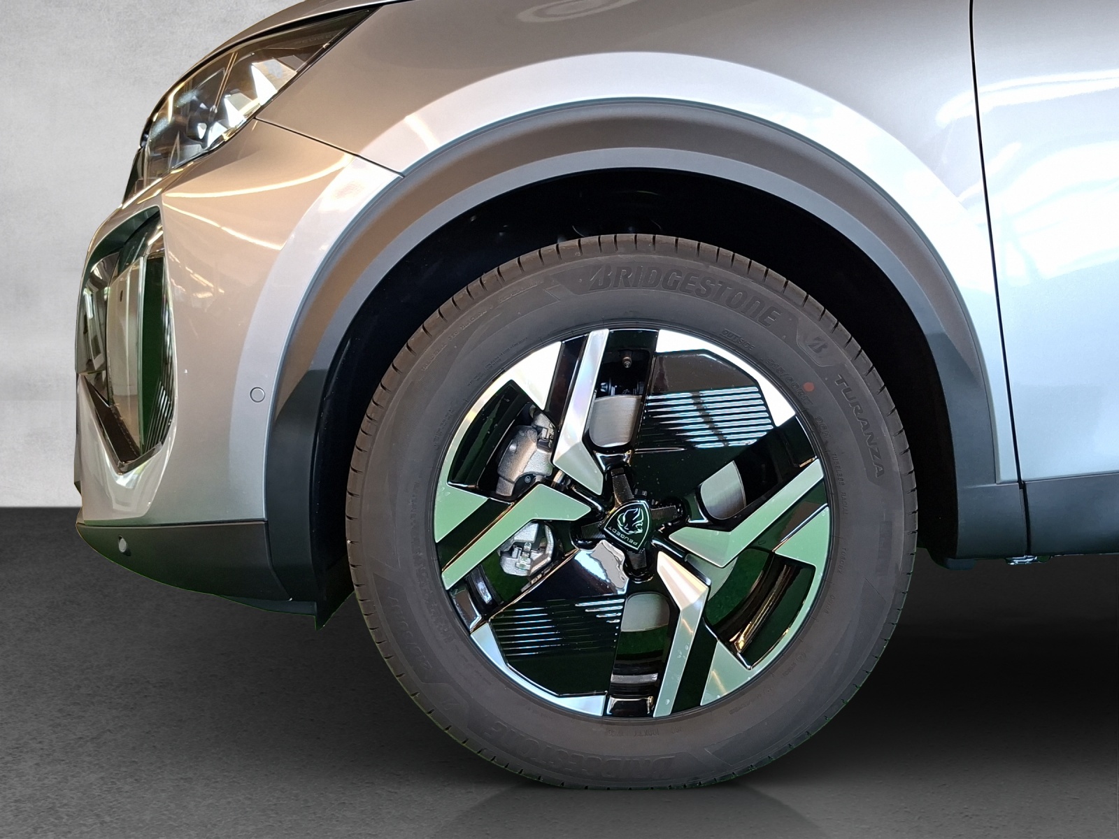 PEUGEOT 2008 e-GT 54kWh-image-14