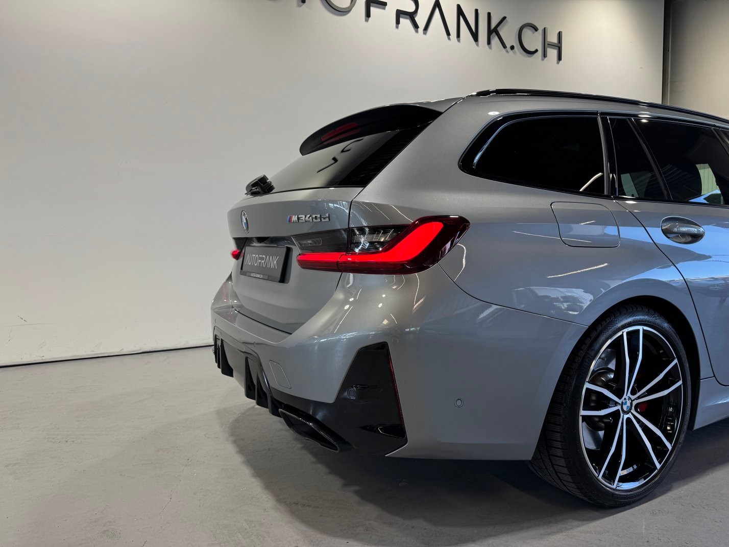 BMW M 340-image-2