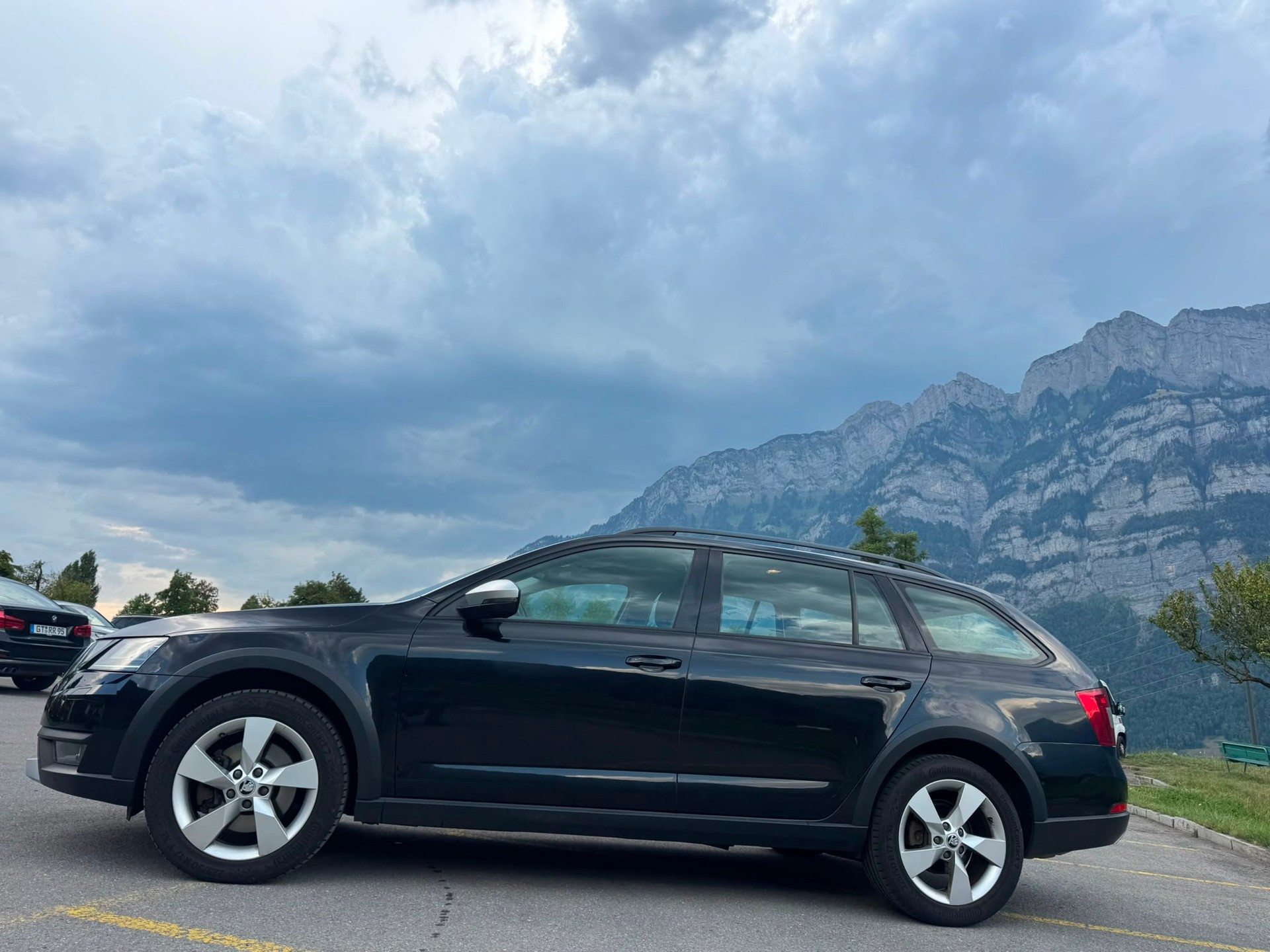 SKODA Octavia Combi 2.0 TDI Scout 4x4 DSG-image-5