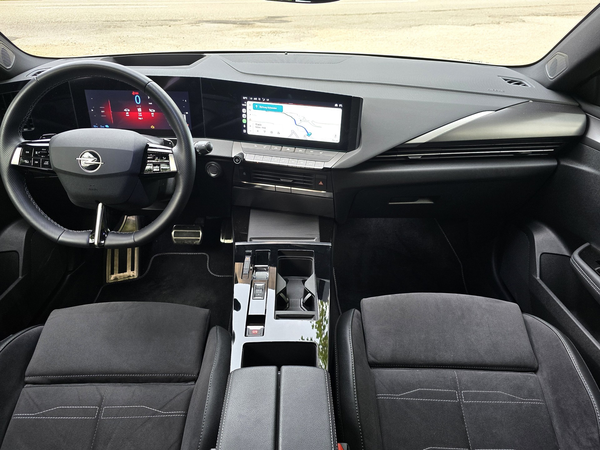OPEL Astra Sports Tourer 1.6 PHEV Turbo Ultimate-image-2