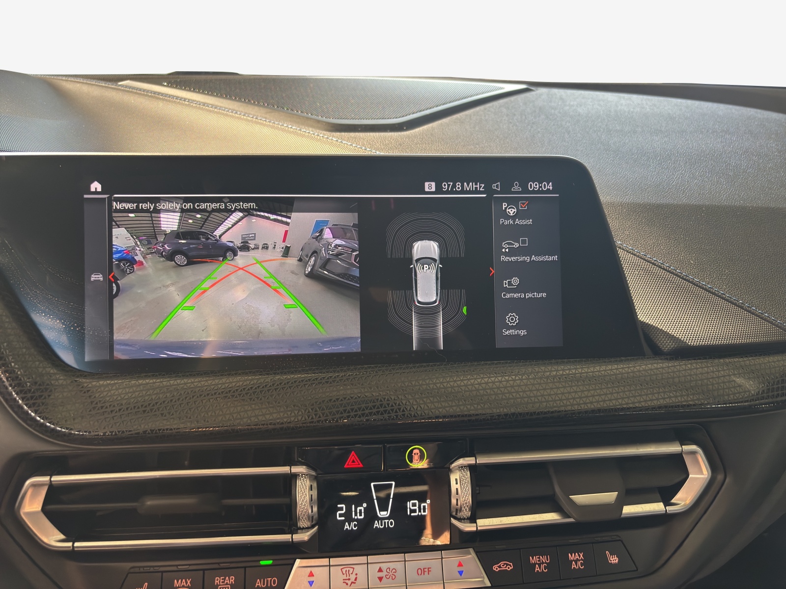 BMW 118i M Sport Steptronic-image-14