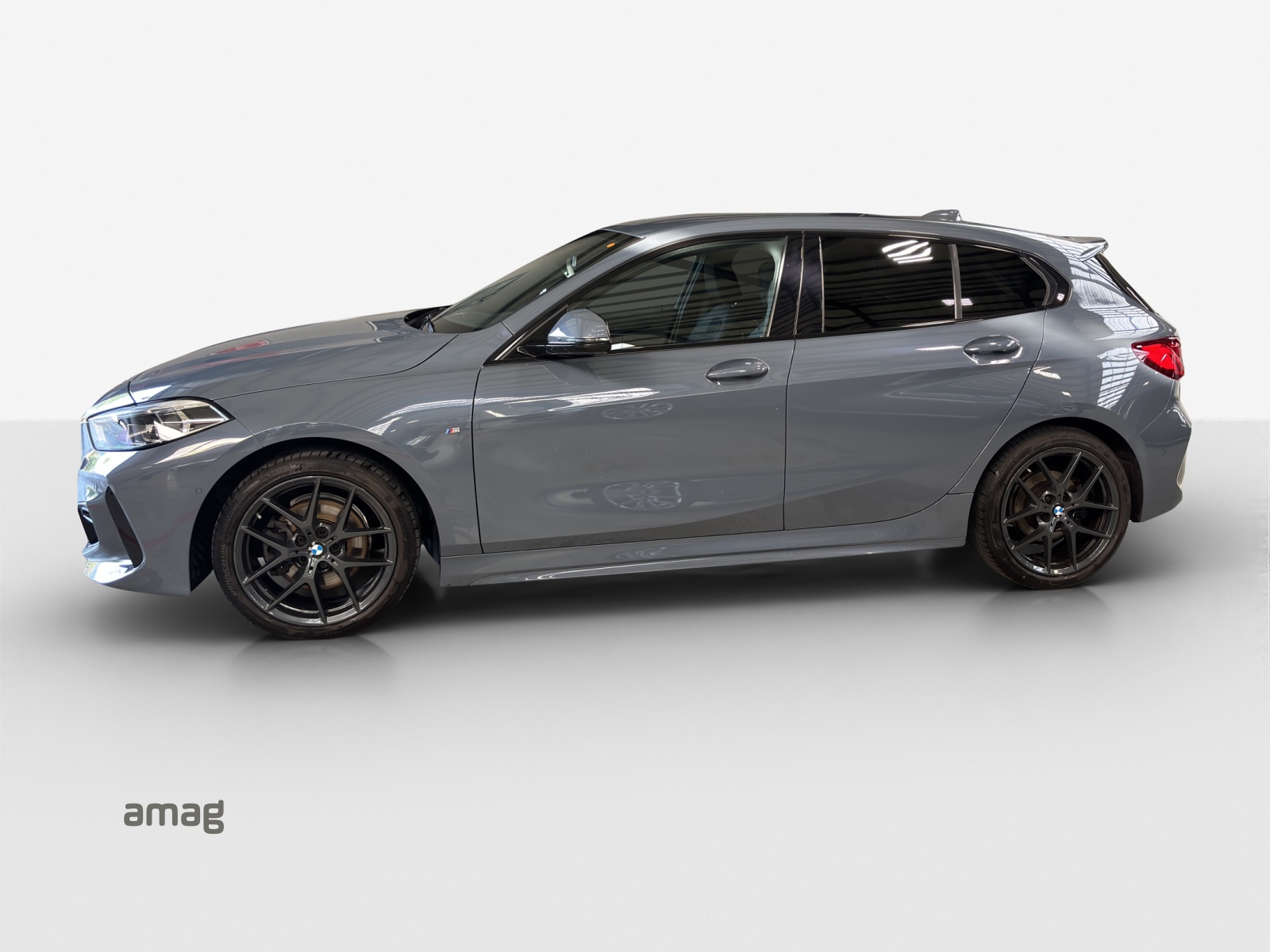BMW 118i M Sport Steptronic-image-1