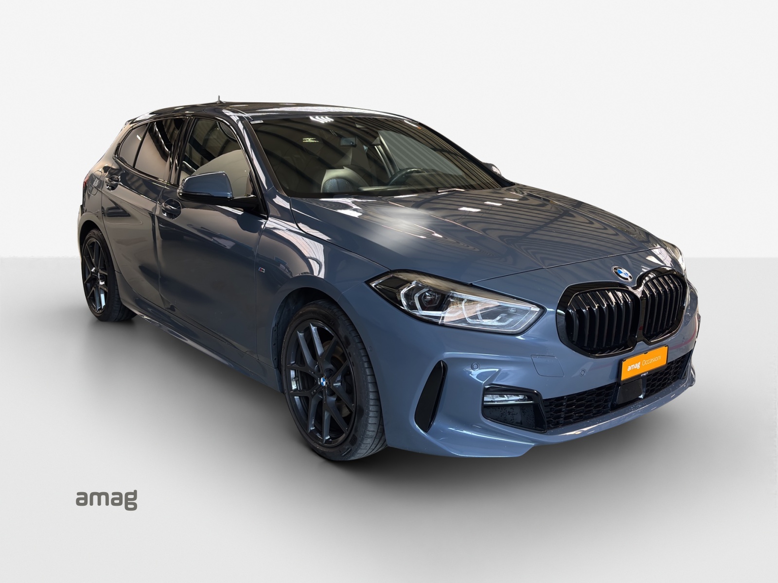 BMW 118i M Sport Steptronic-image-5