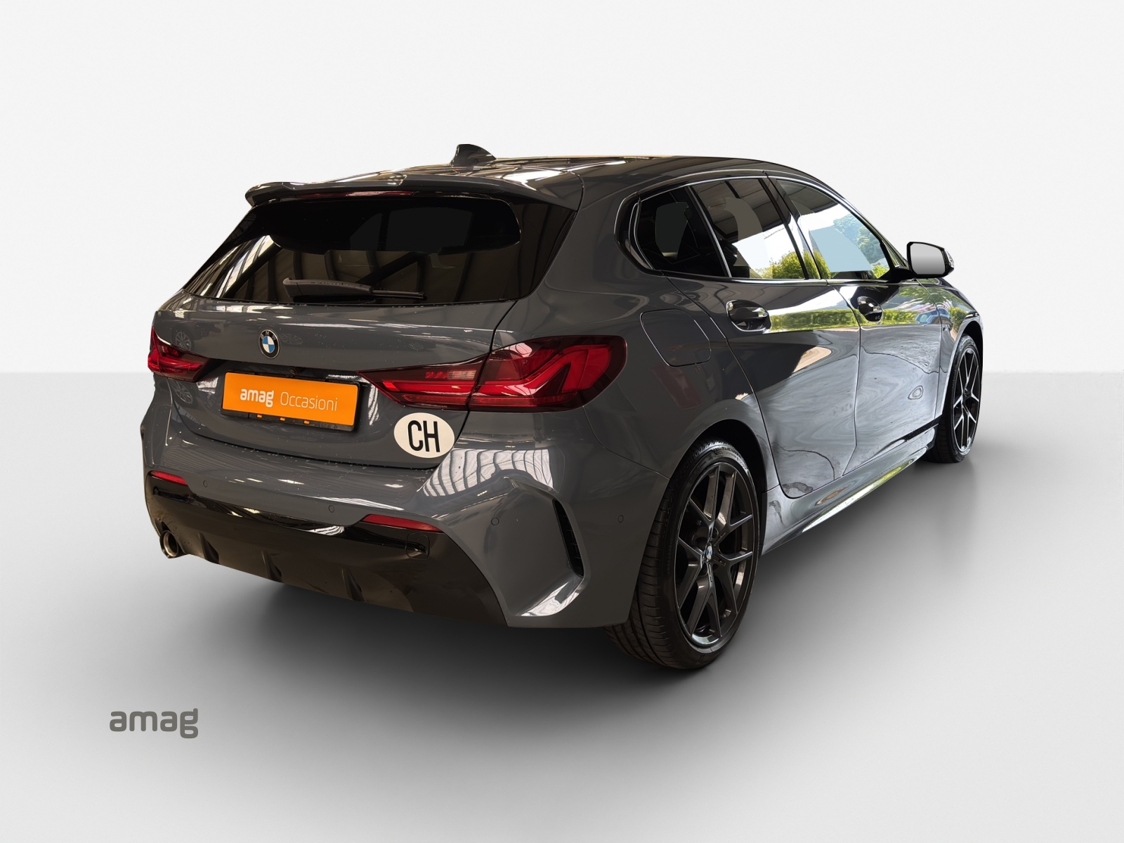 BMW 118i M Sport Steptronic-image-4