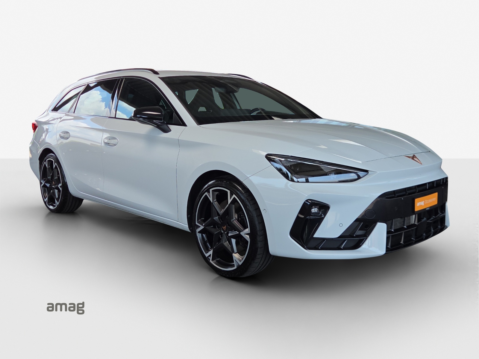 CUPRA LEON ST 1.5 e-HYBRID pHEV Black SymphonyDSG-image-5